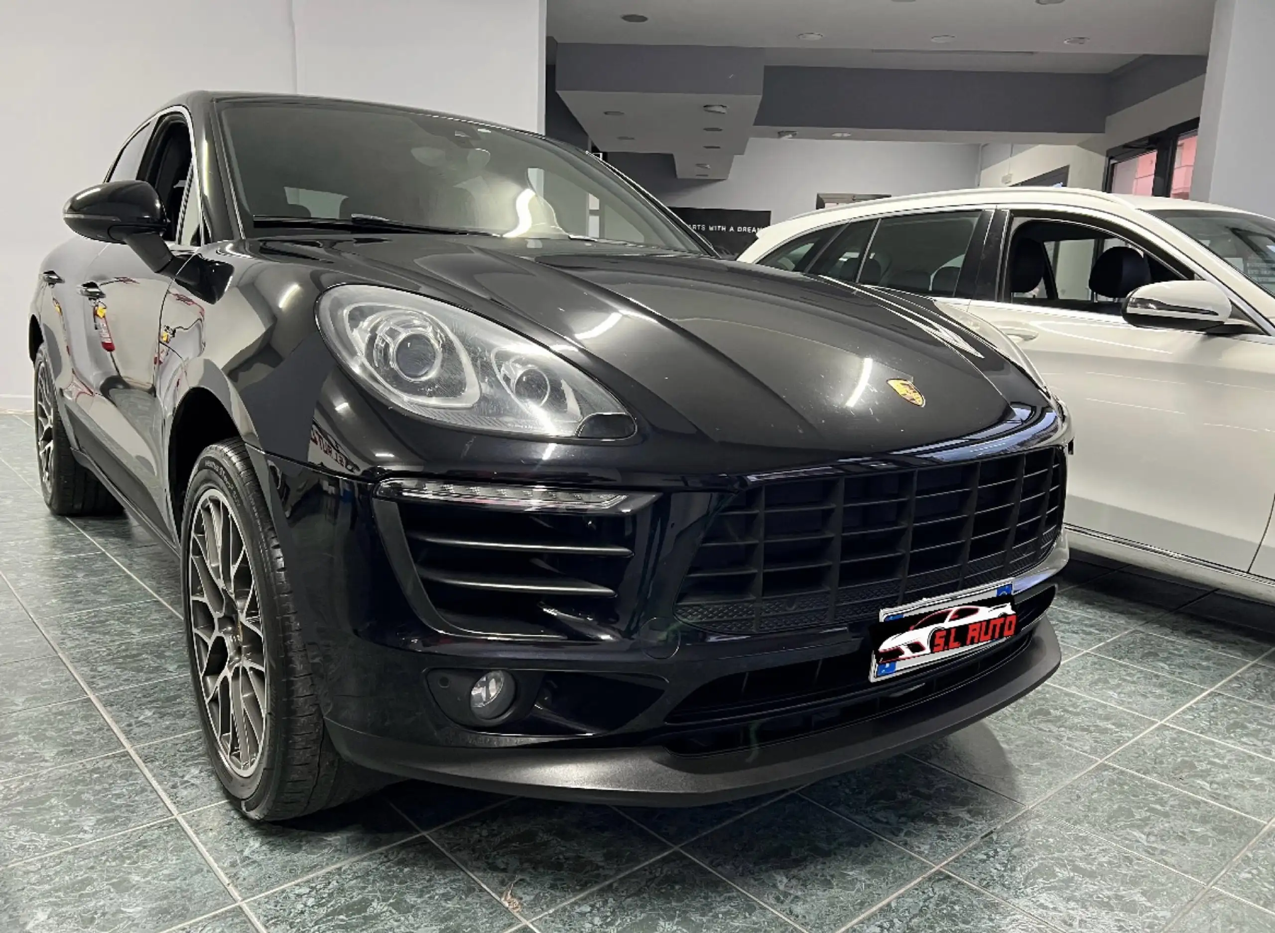 Porsche - Macan