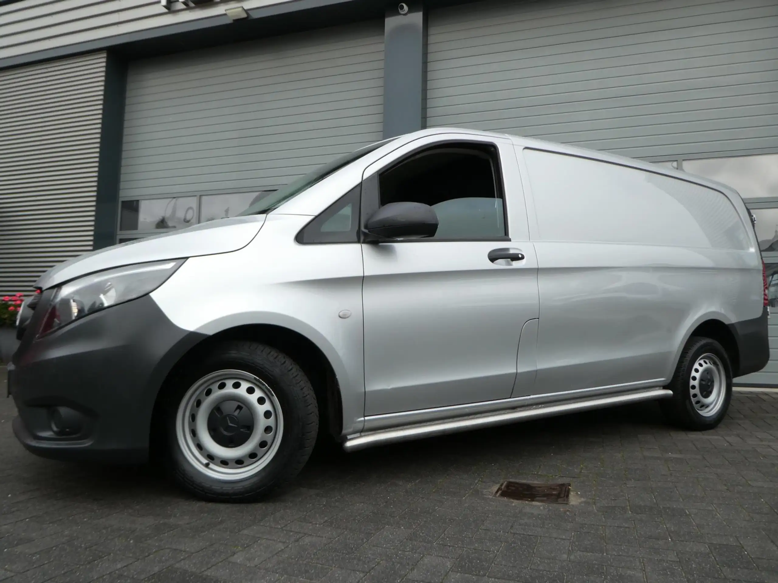 Mercedes-Benz - Vito