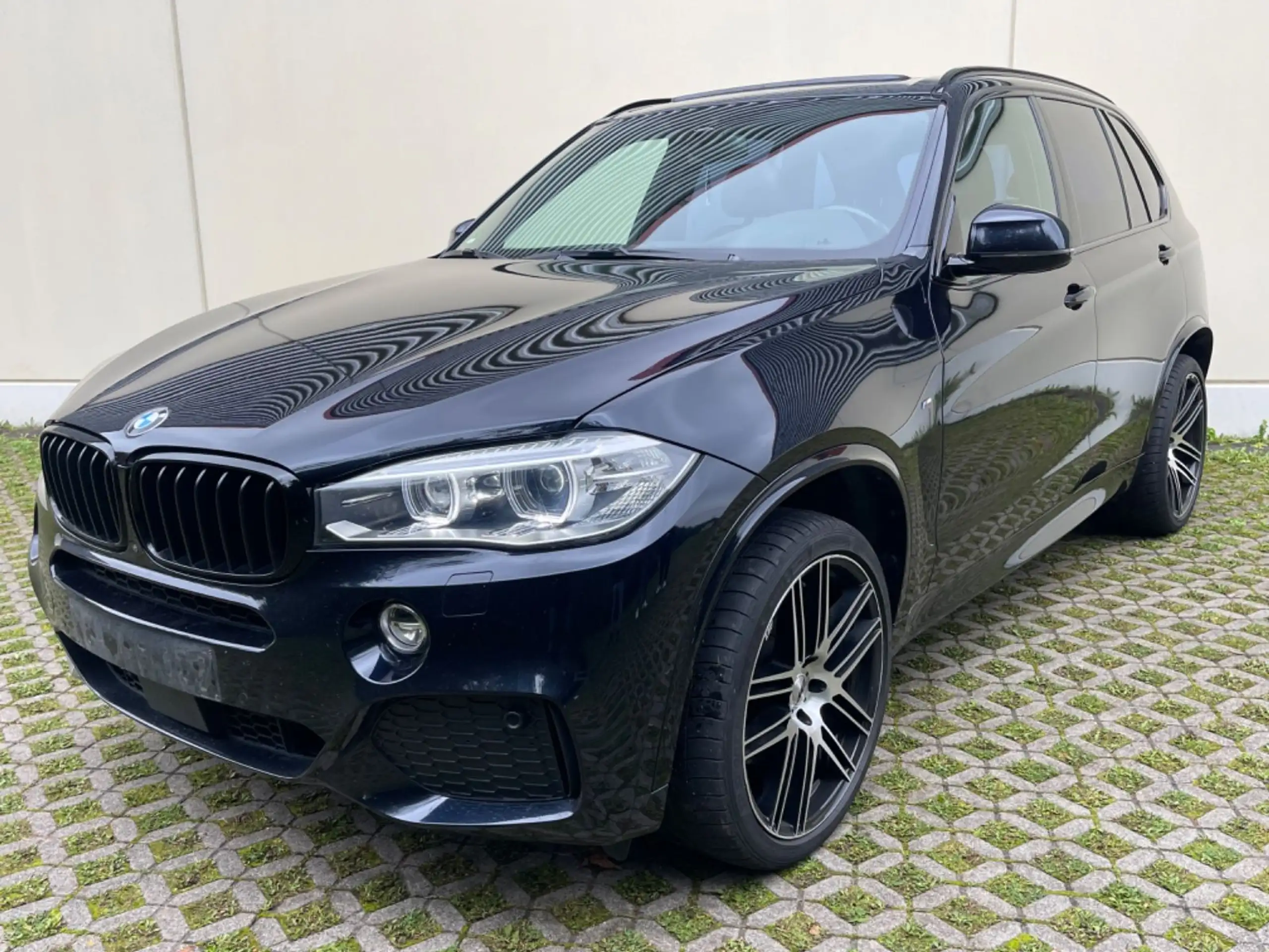 BMW - X5