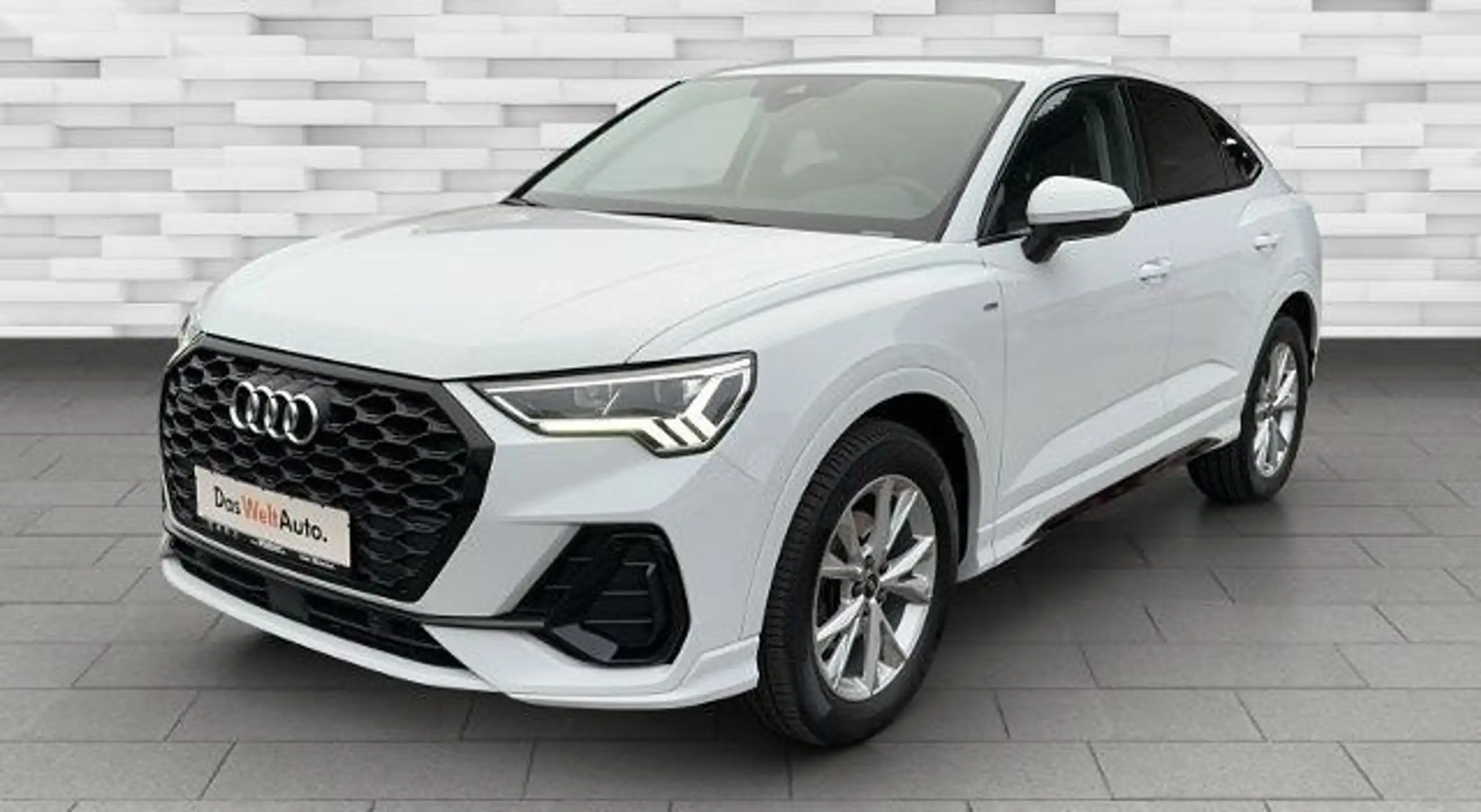 Audi - Q3