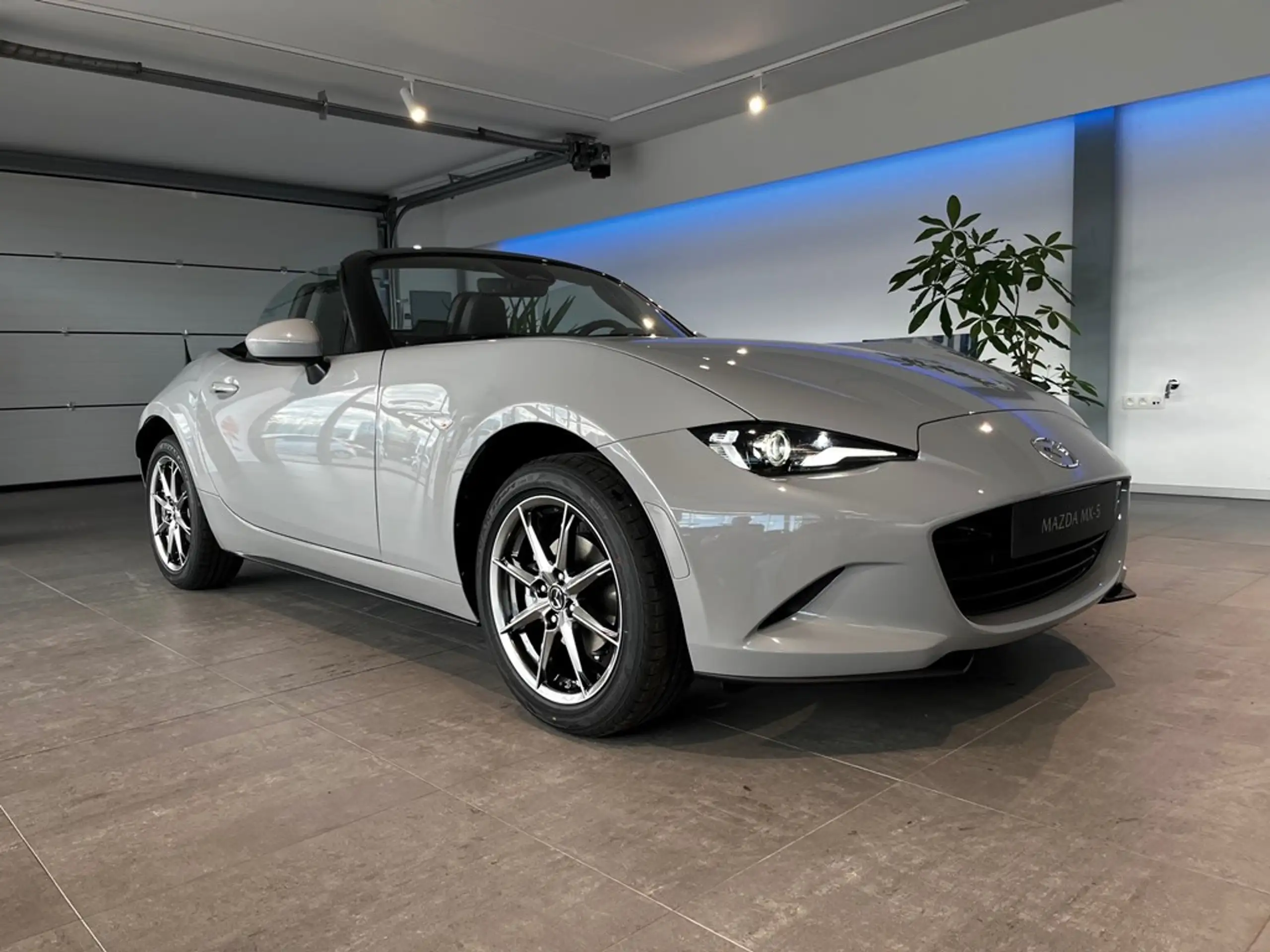 Mazda - MX-5