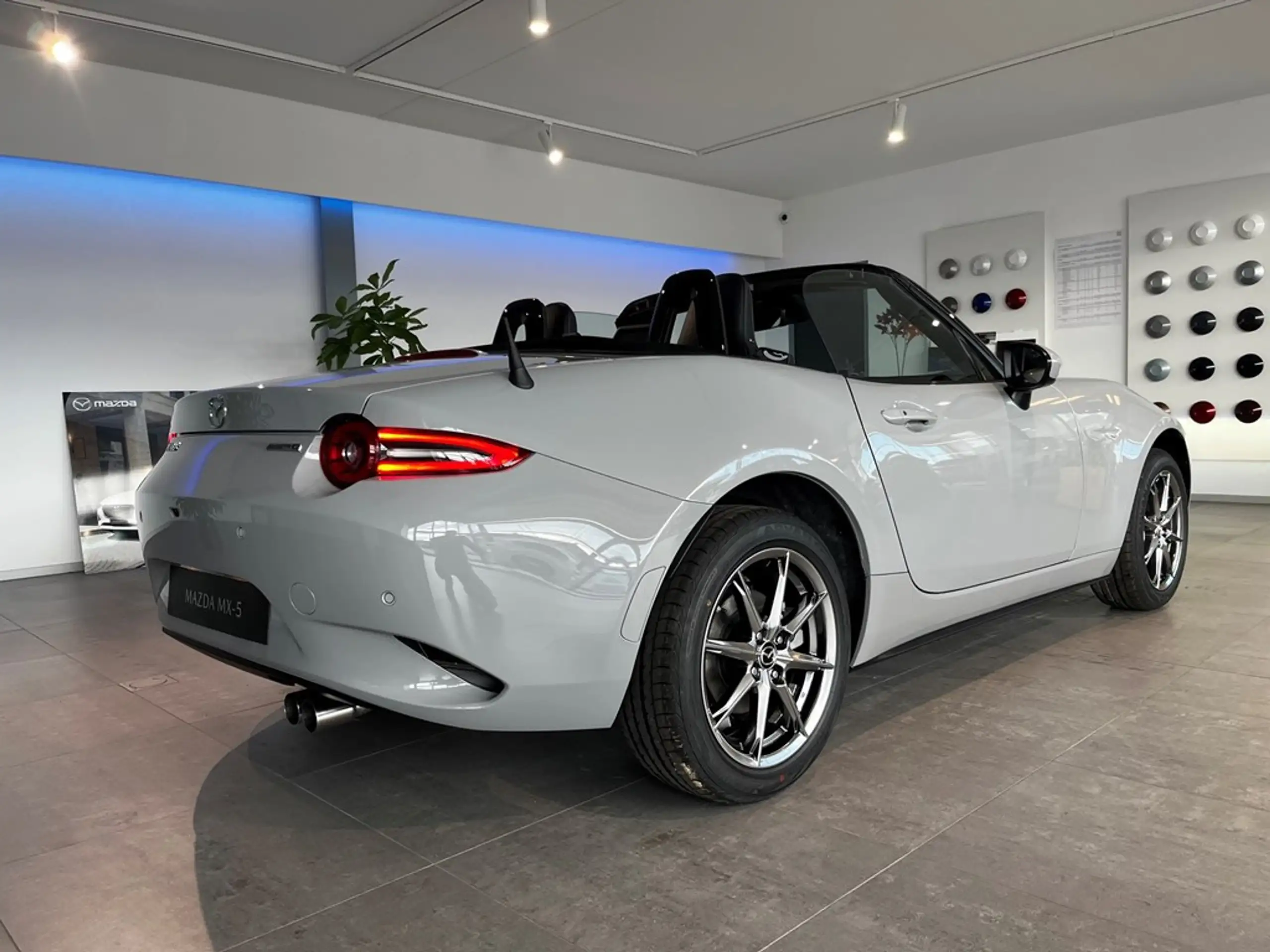 Mazda - MX-5