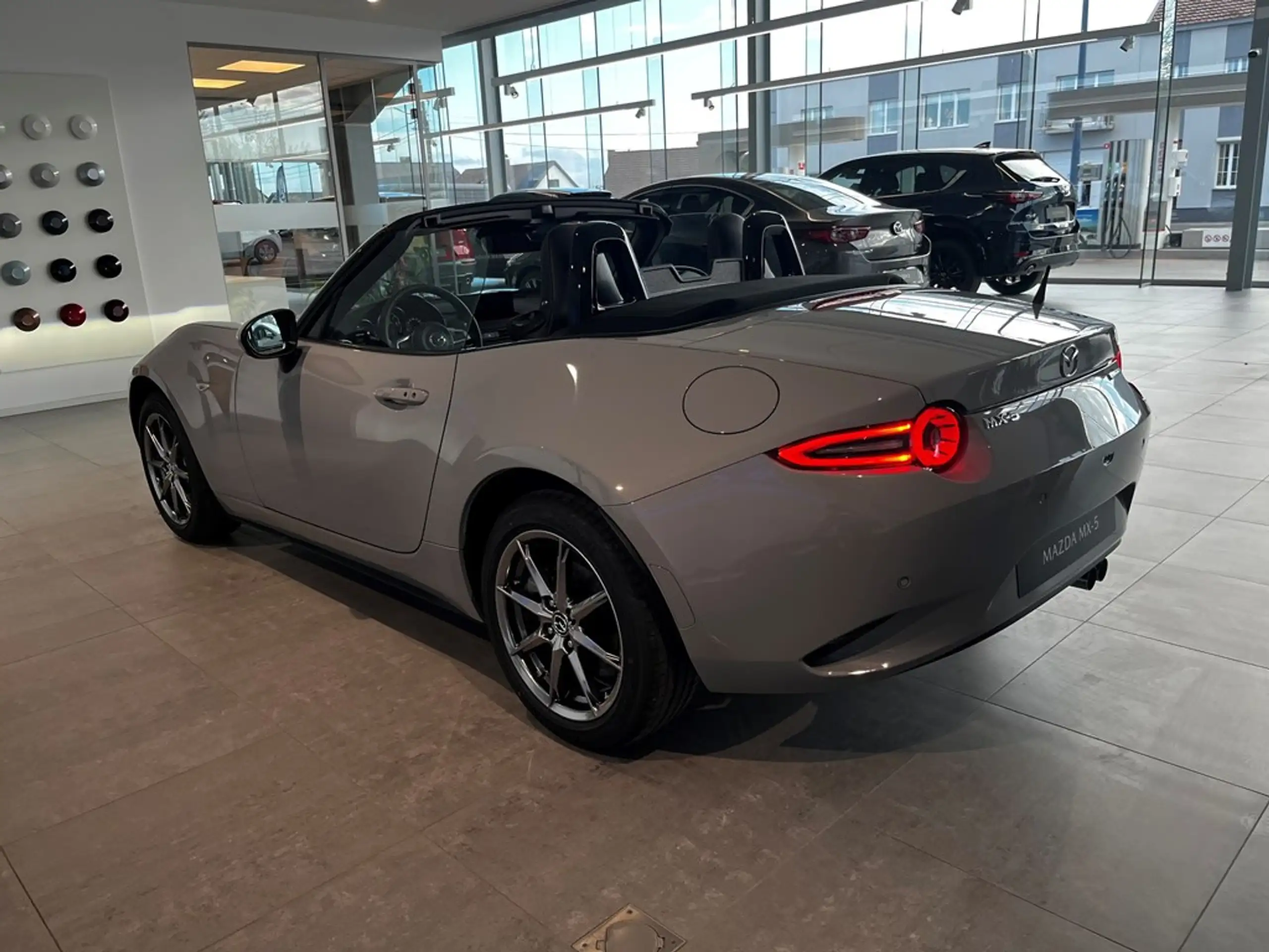 Mazda - MX-5