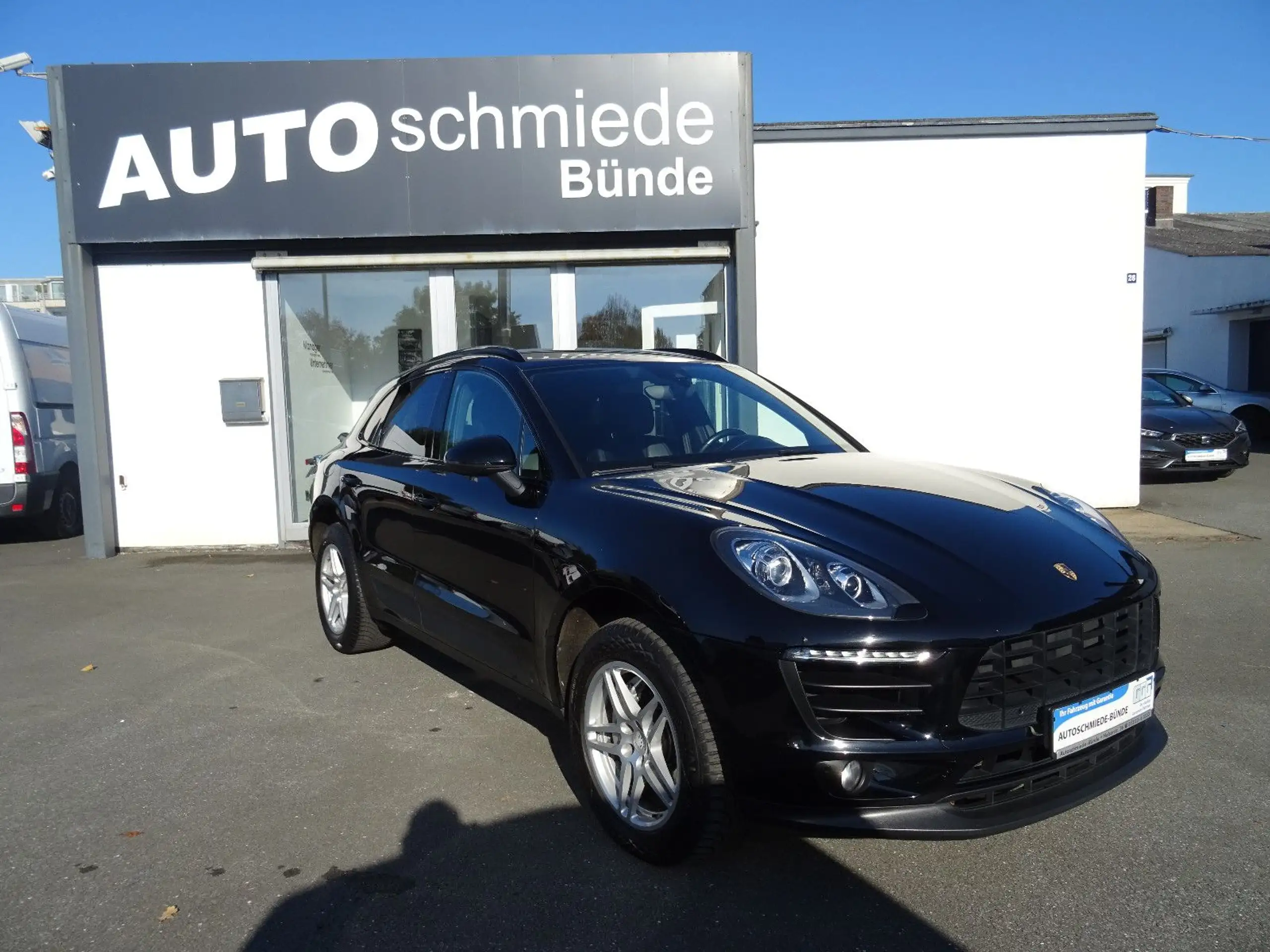 Porsche - Macan