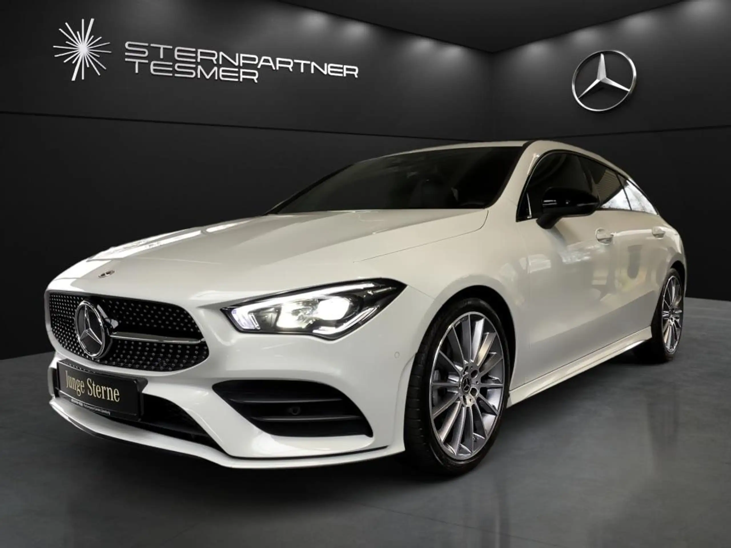 Mercedes-Benz - CLA 200