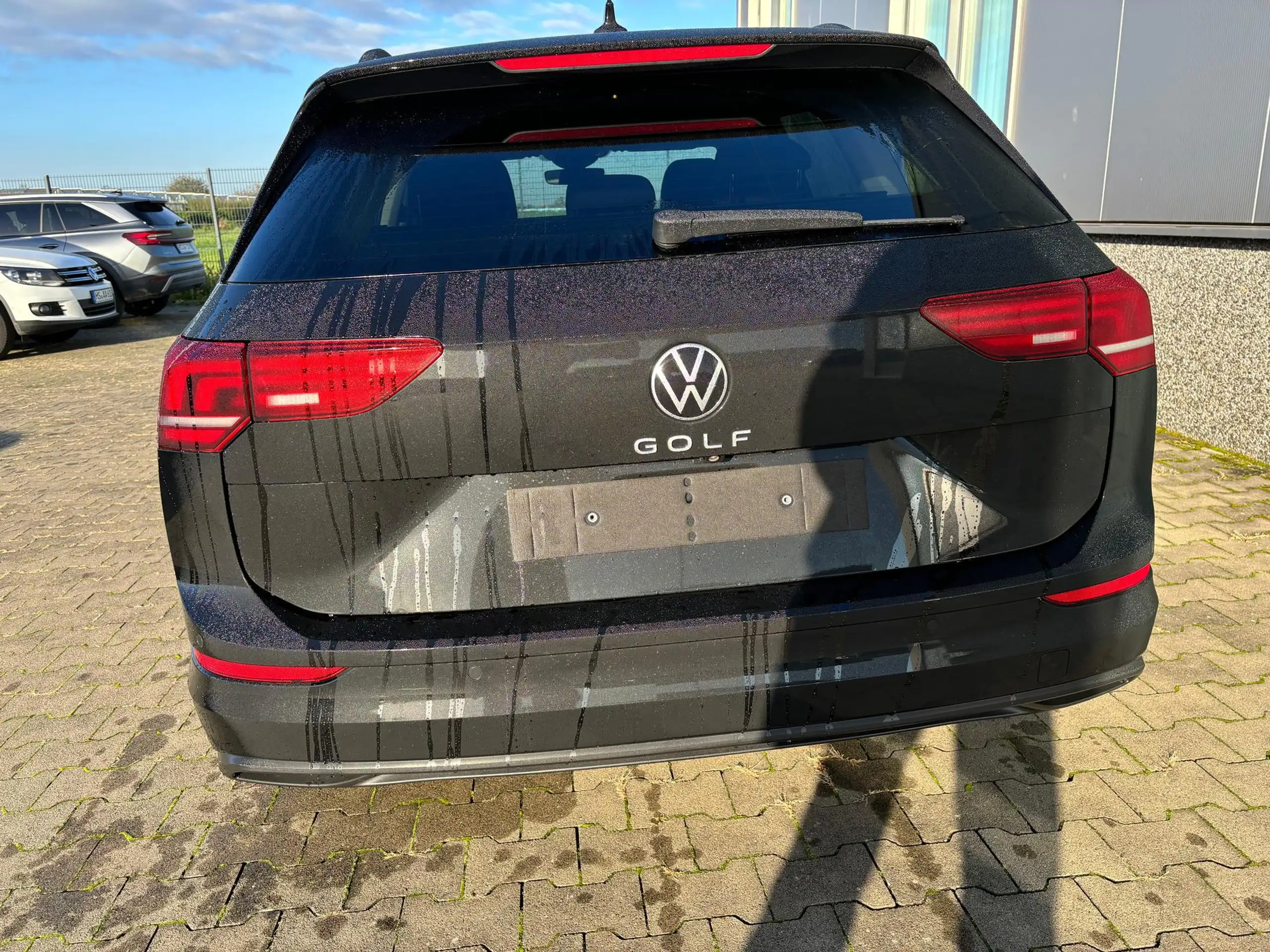 Volkswagen - Golf