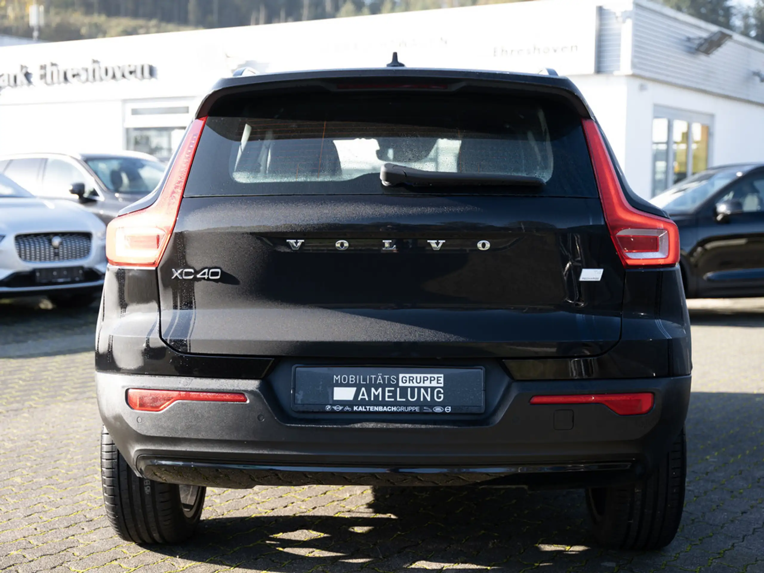 Volvo - XC40