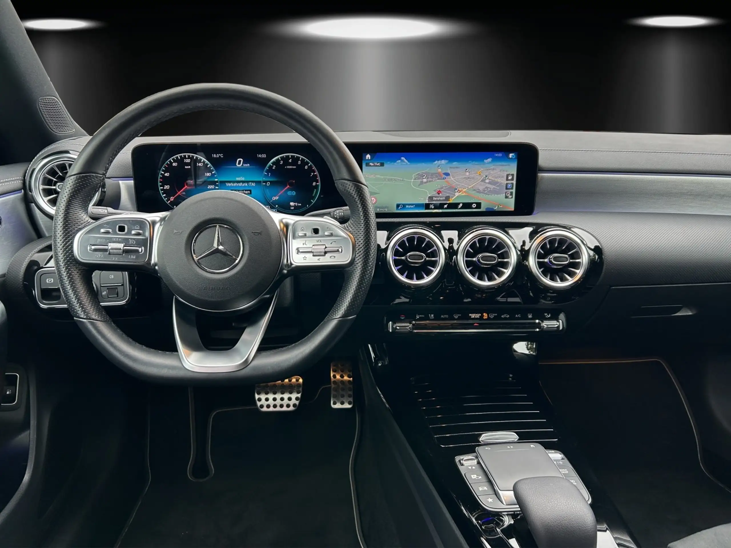 Mercedes-Benz - CLA 250