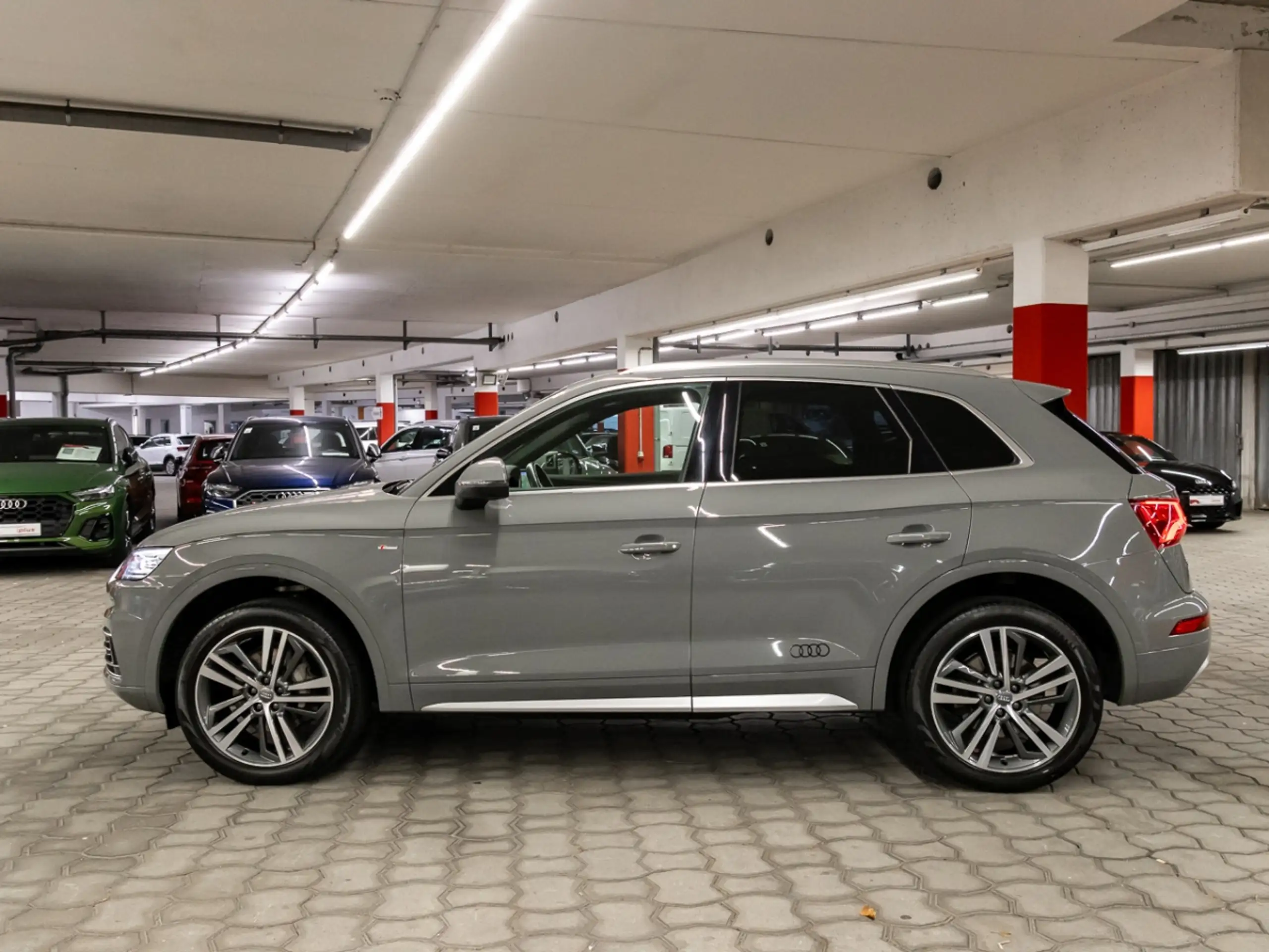 Audi - Q5