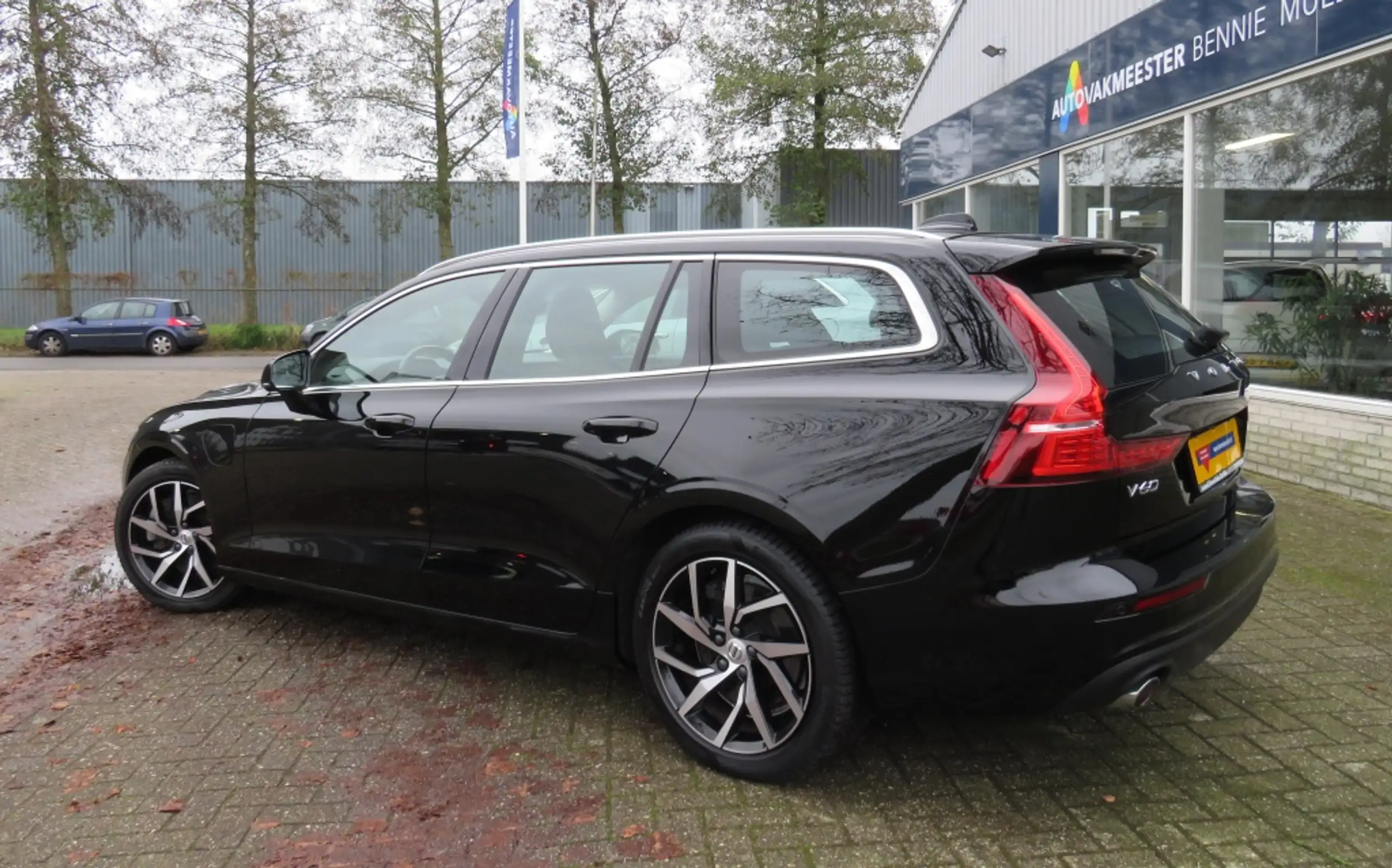 Volvo - V60