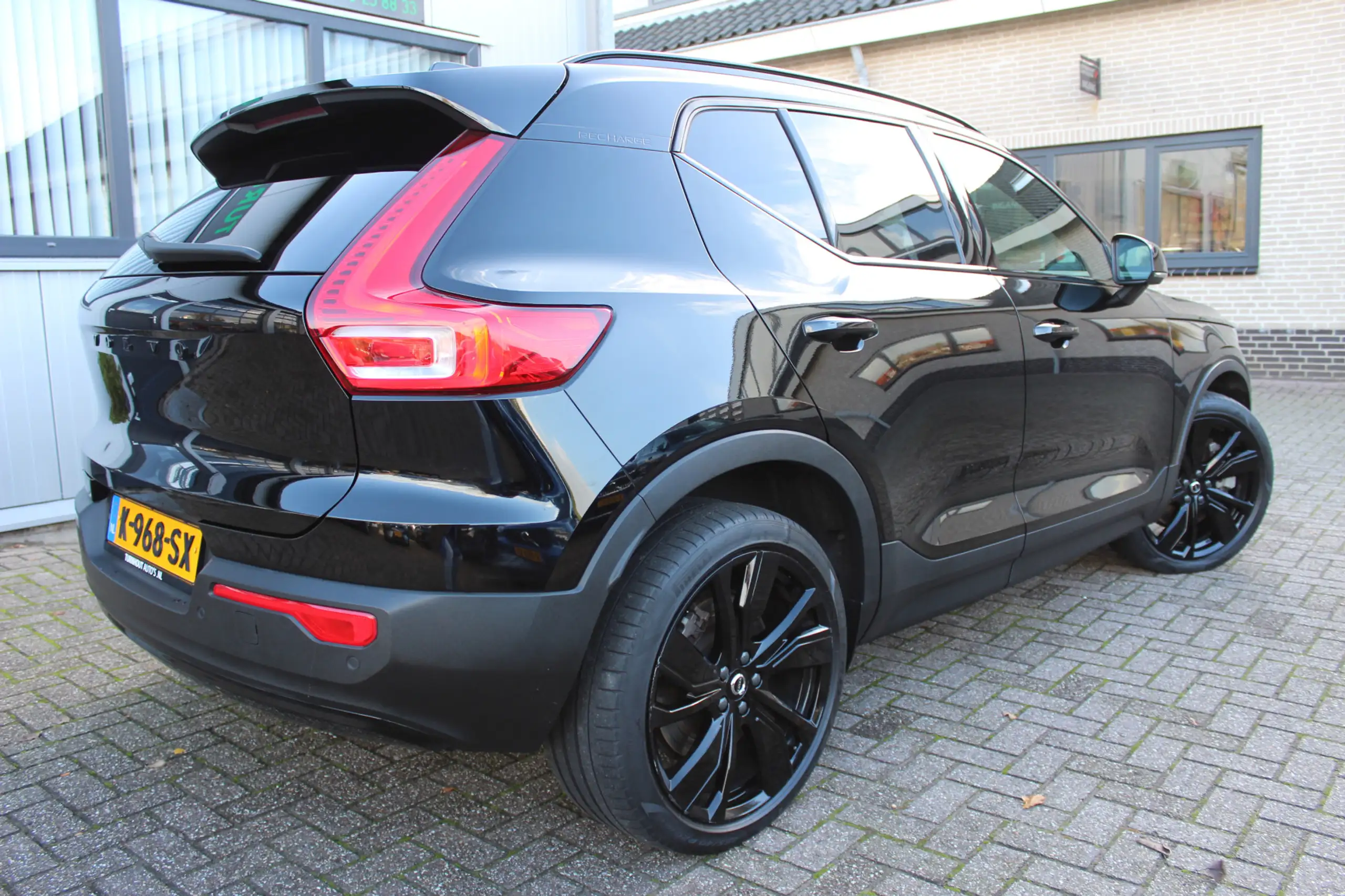 Volvo - XC40