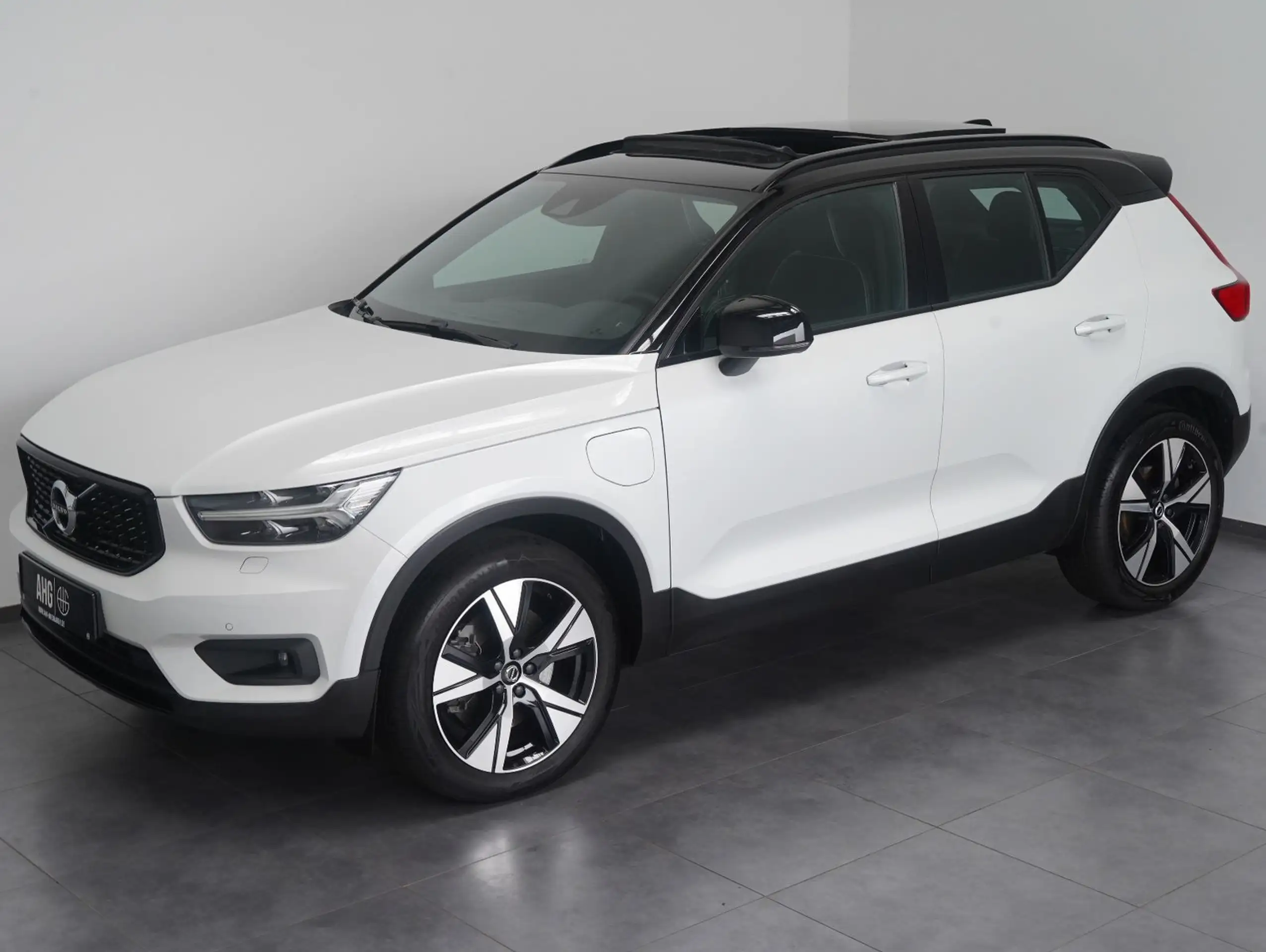 Volvo - XC40