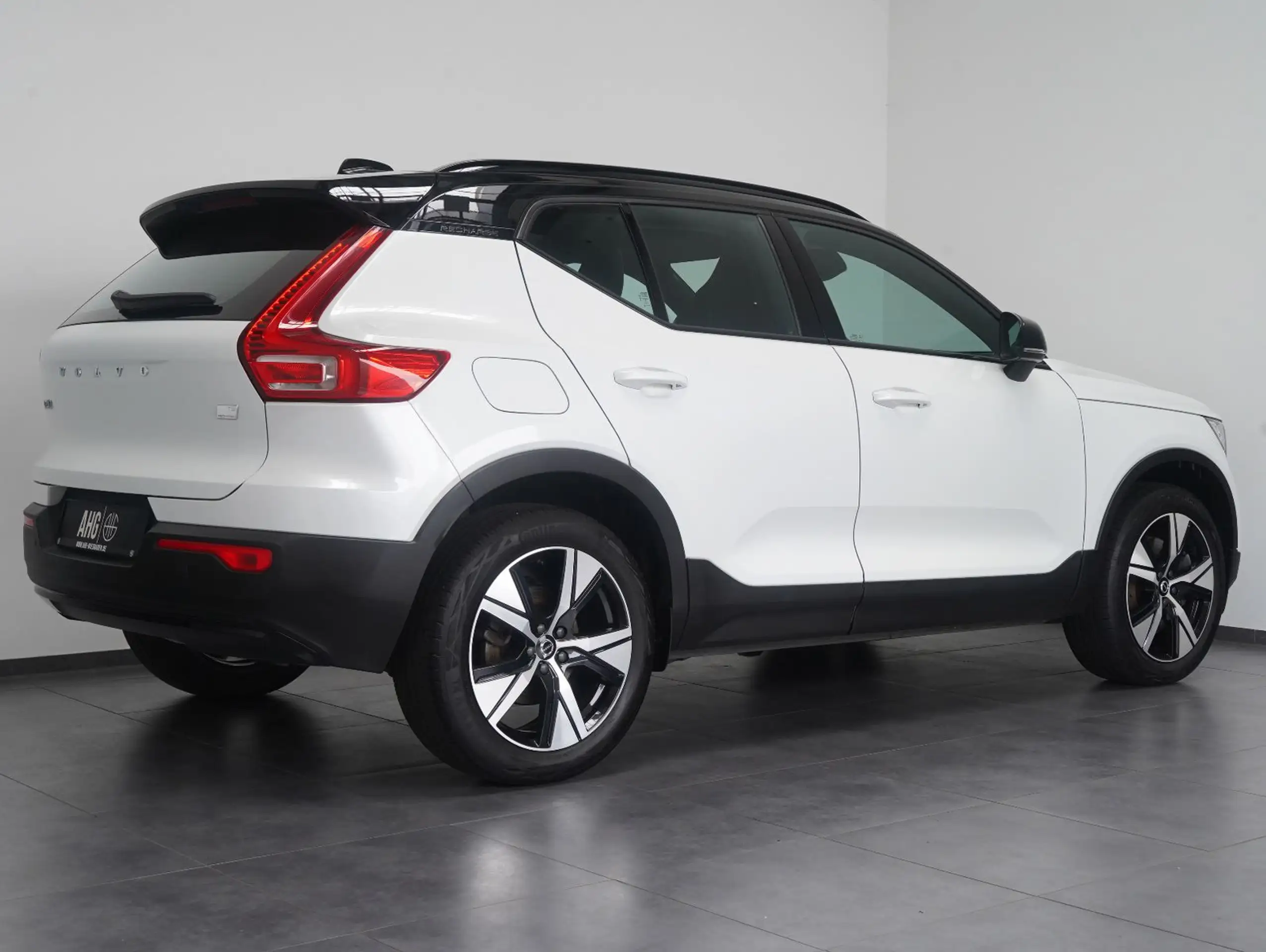 Volvo - XC40