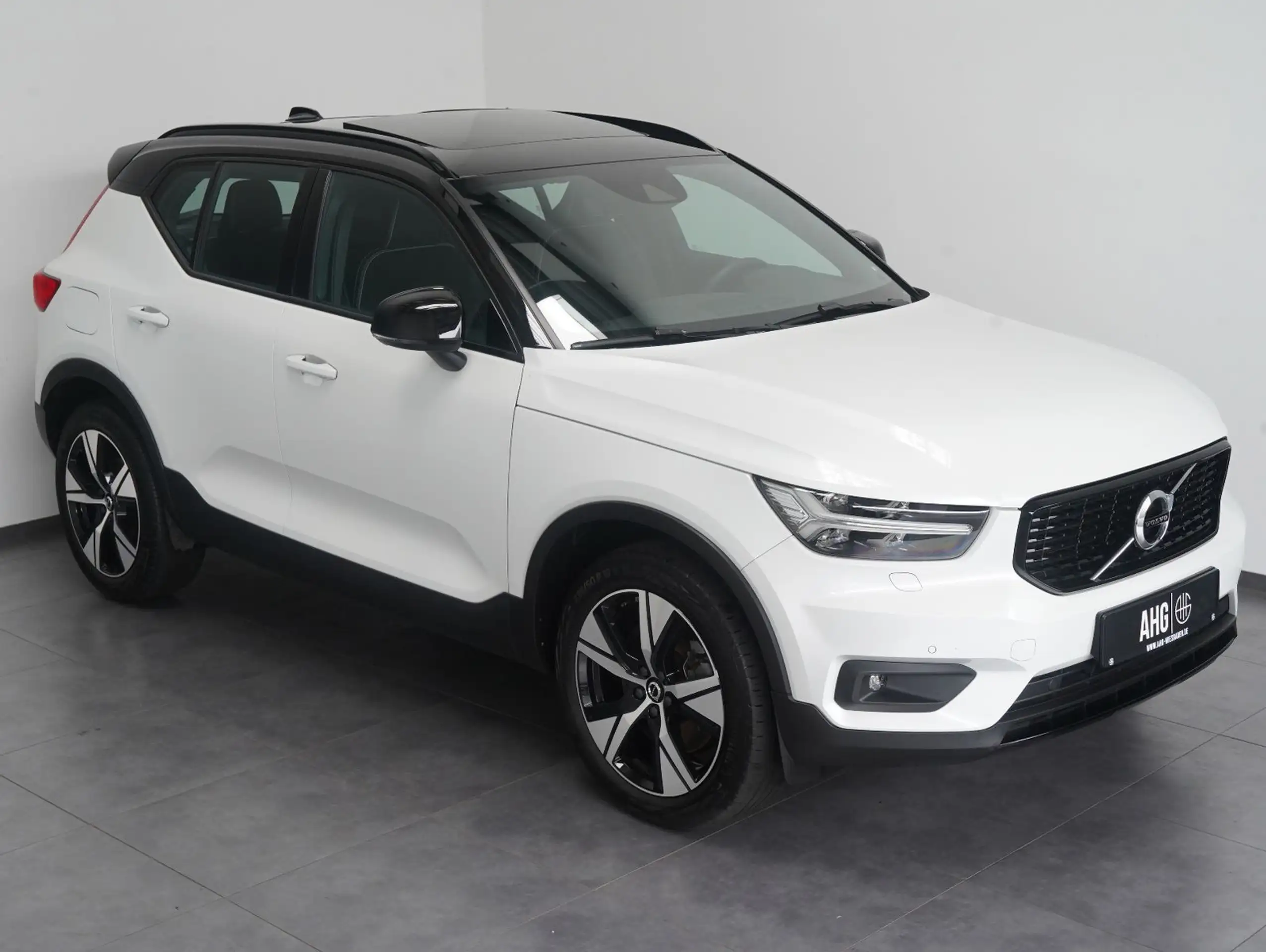 Volvo - XC40