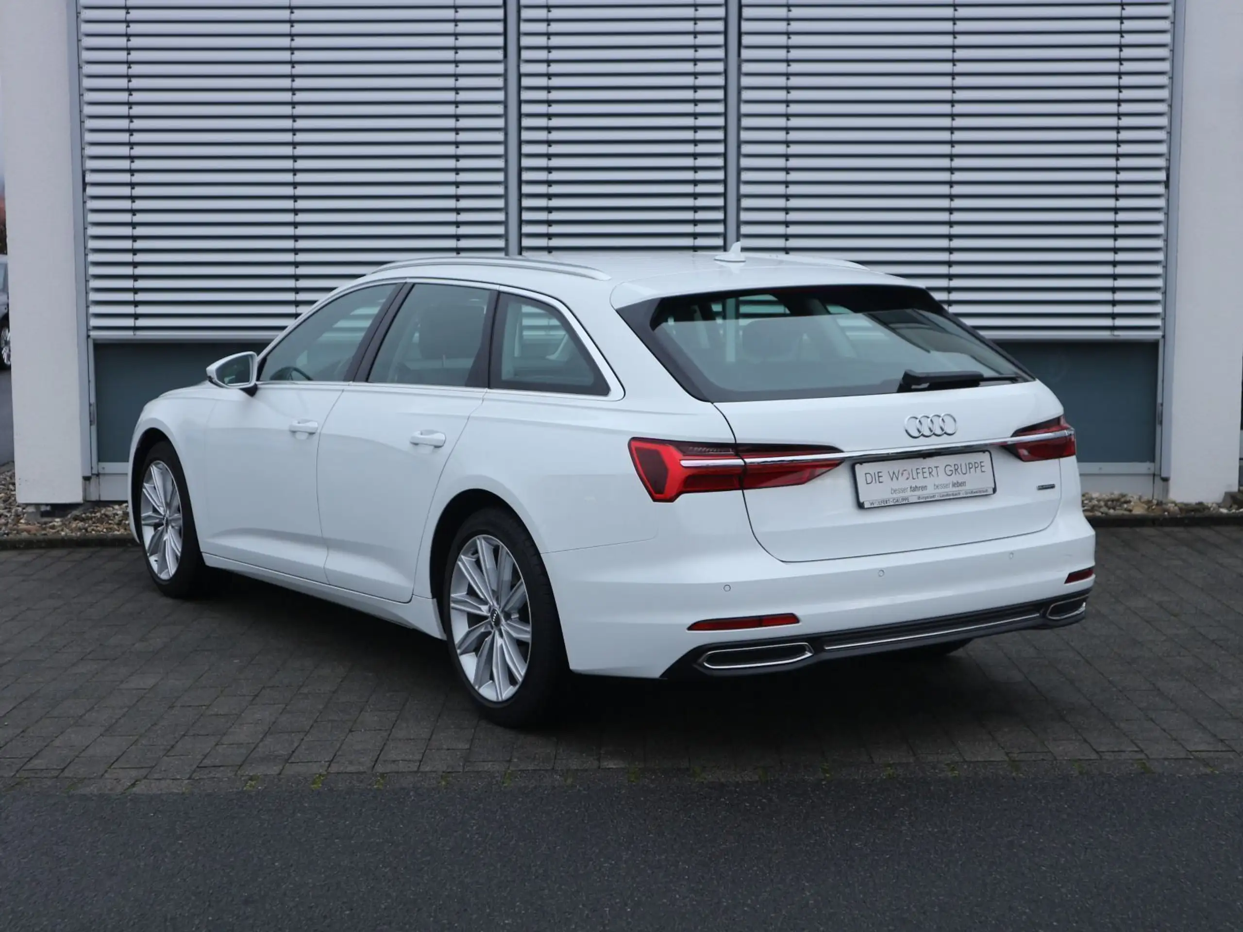 Audi - A6