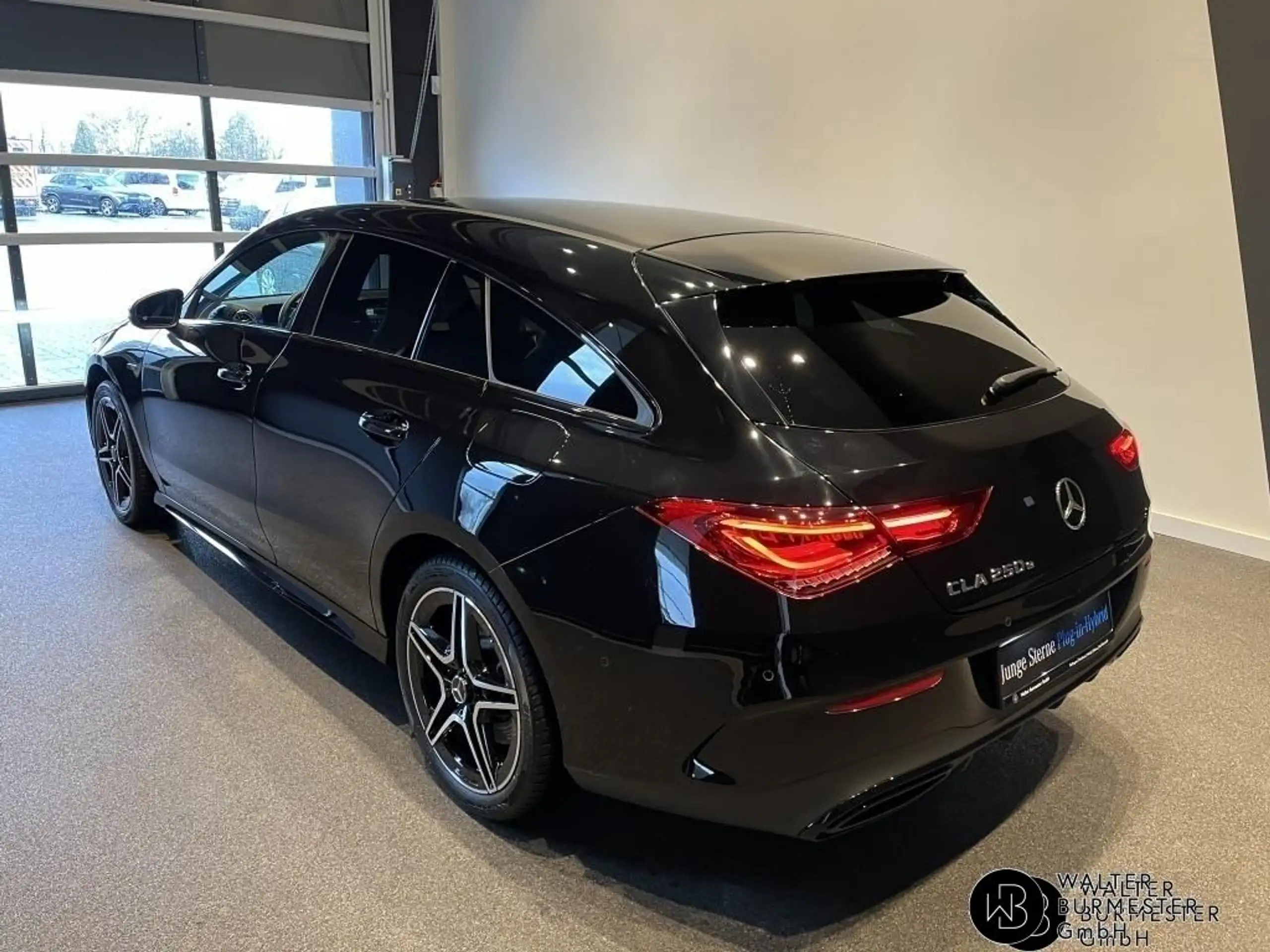 Mercedes-Benz - CLA 250