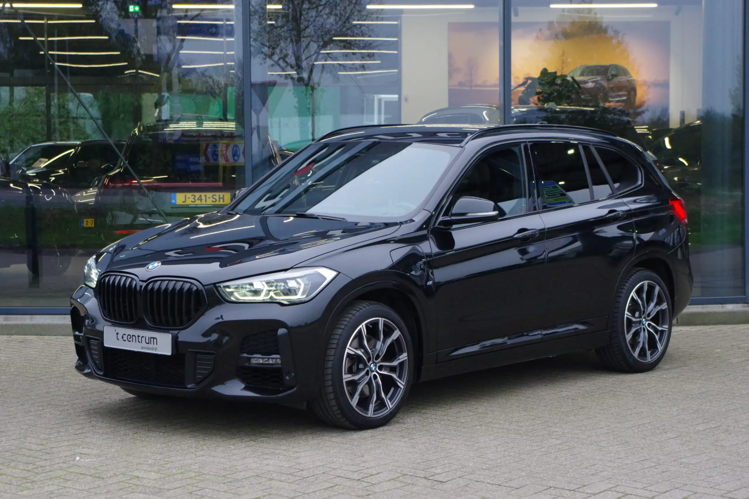 BMW - X1