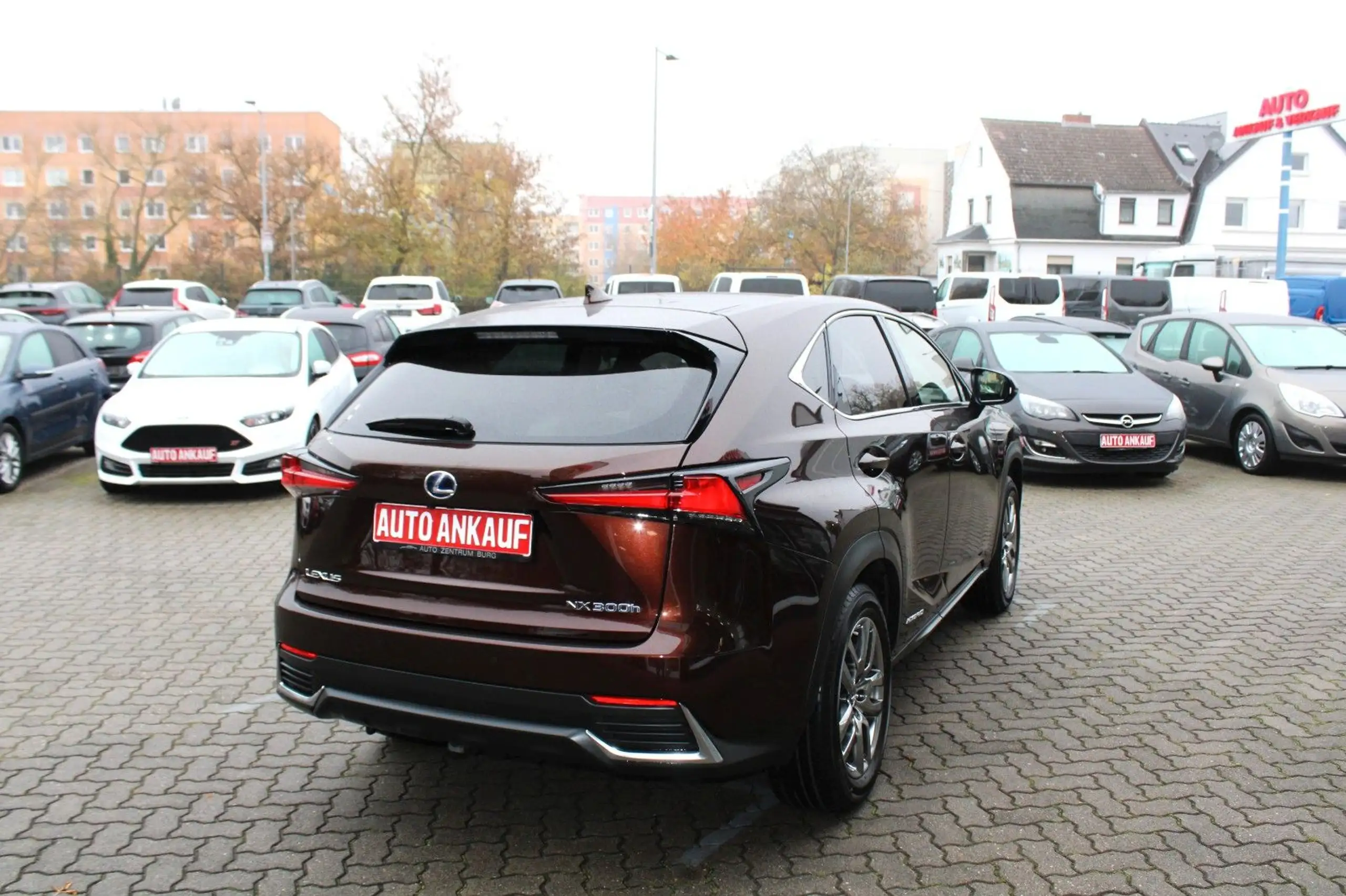 Lexus - NX 300