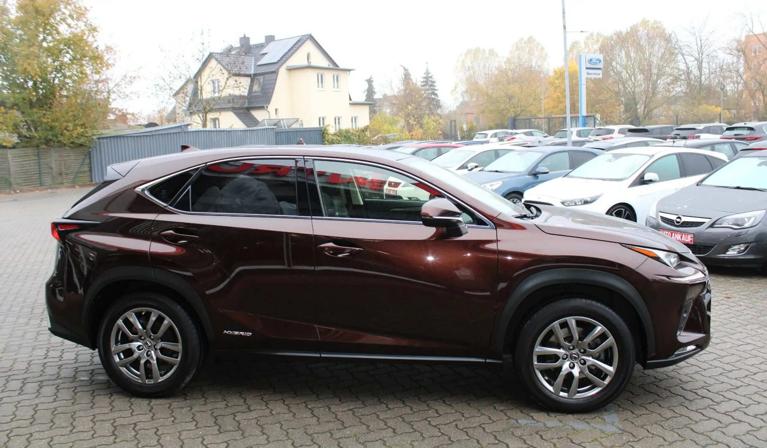 Lexus - NX 300