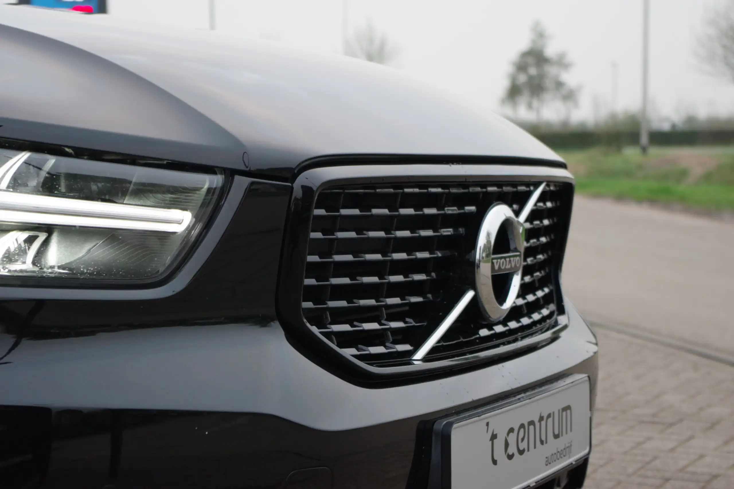 Volvo - XC40