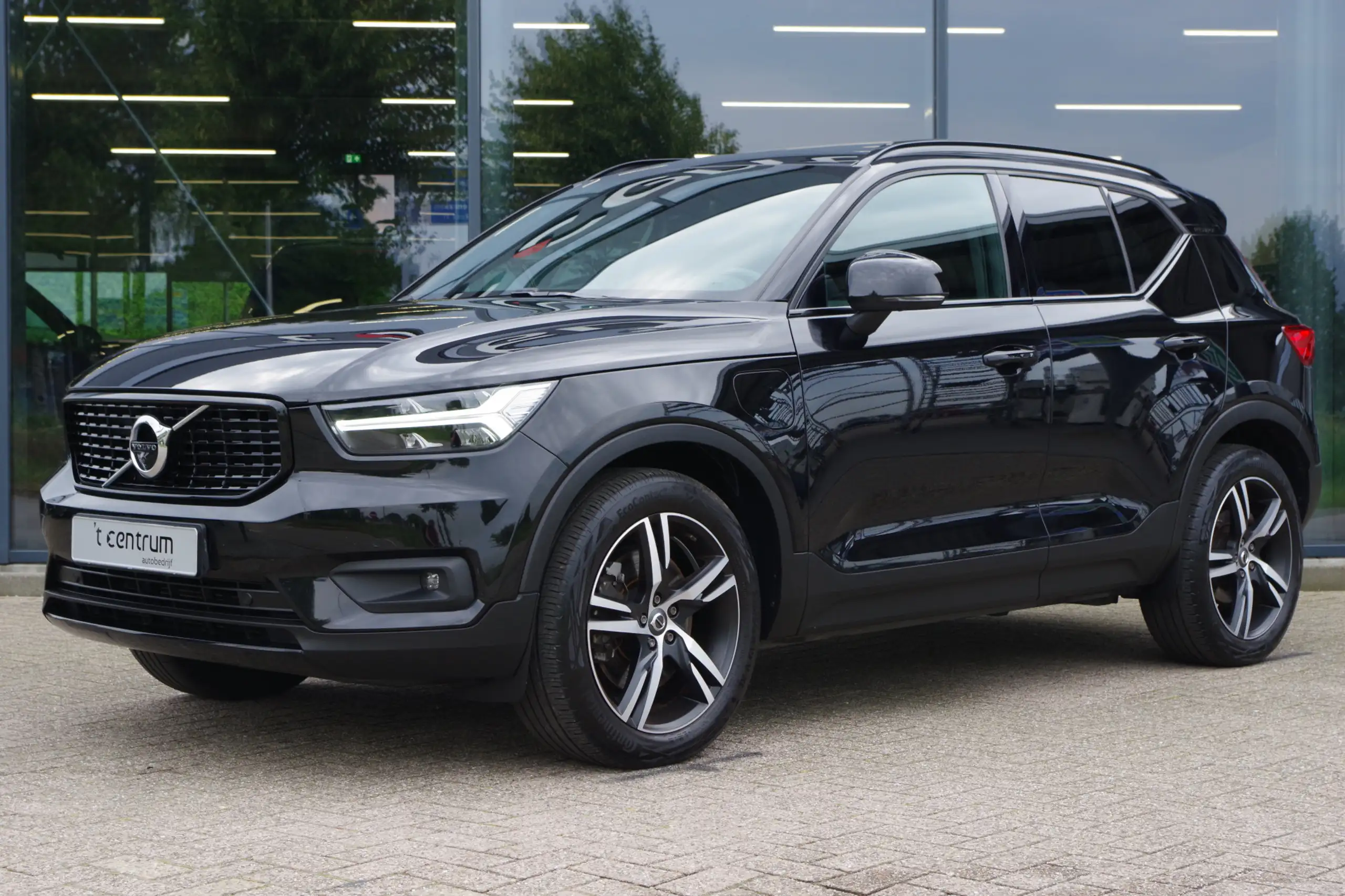 Volvo - XC40