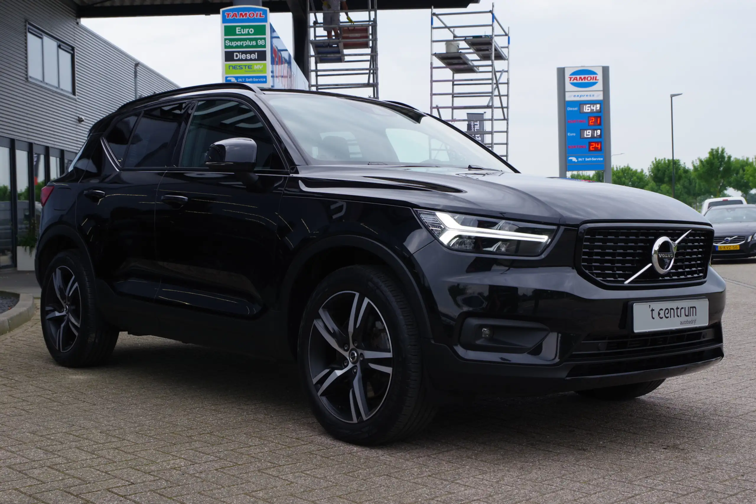 Volvo - XC40