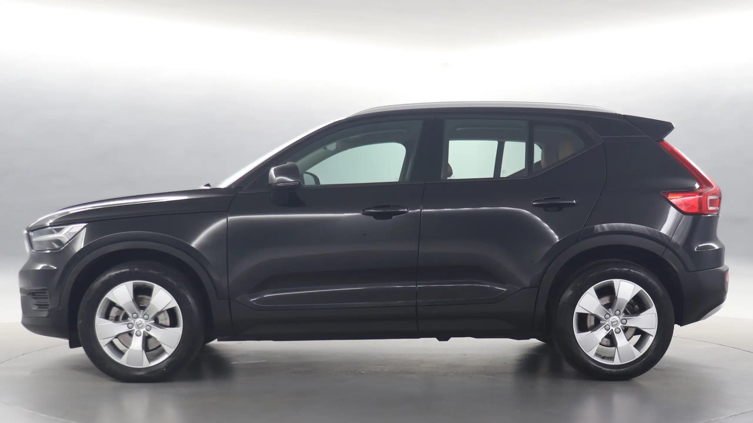 Volvo - XC40