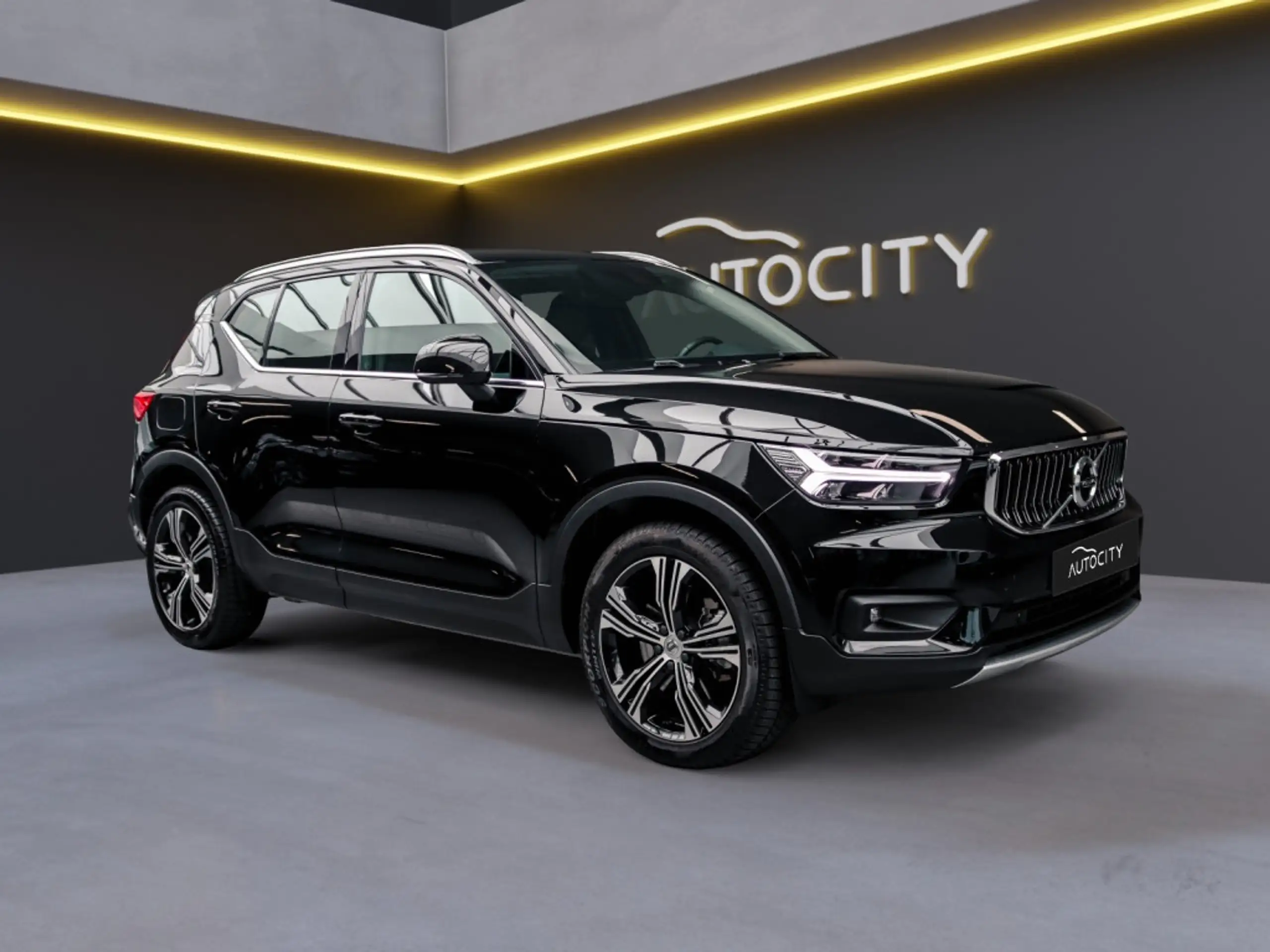 Volvo - XC40