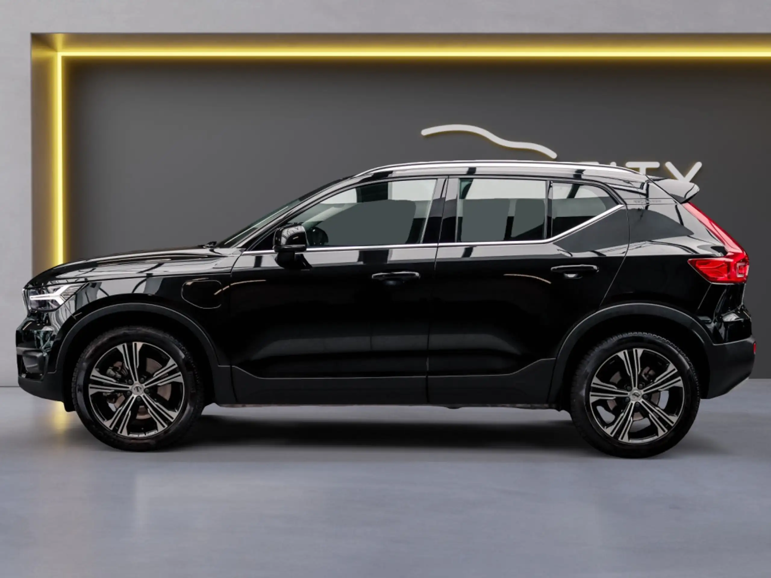 Volvo - XC40