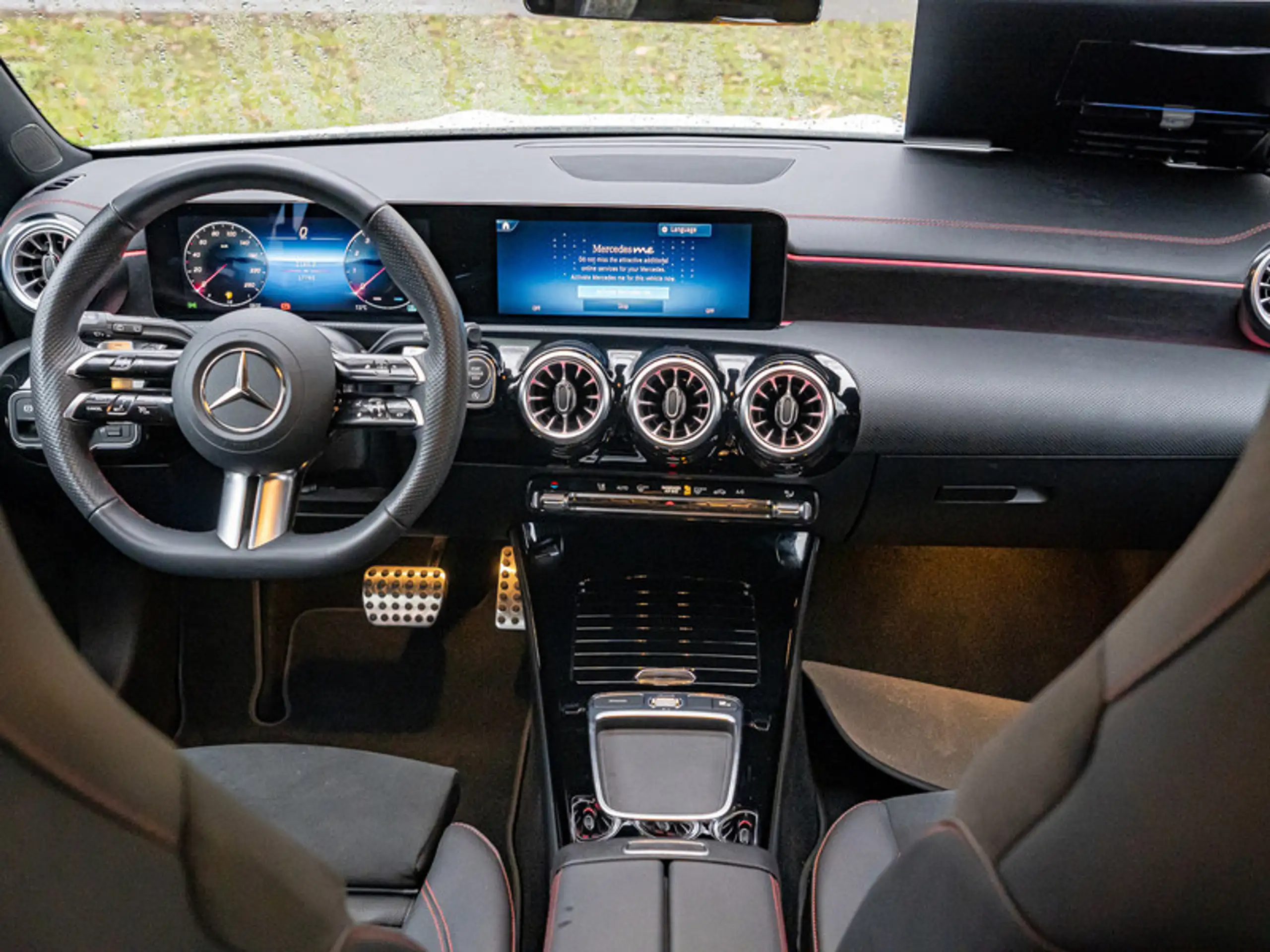 Mercedes-Benz - CLA 180