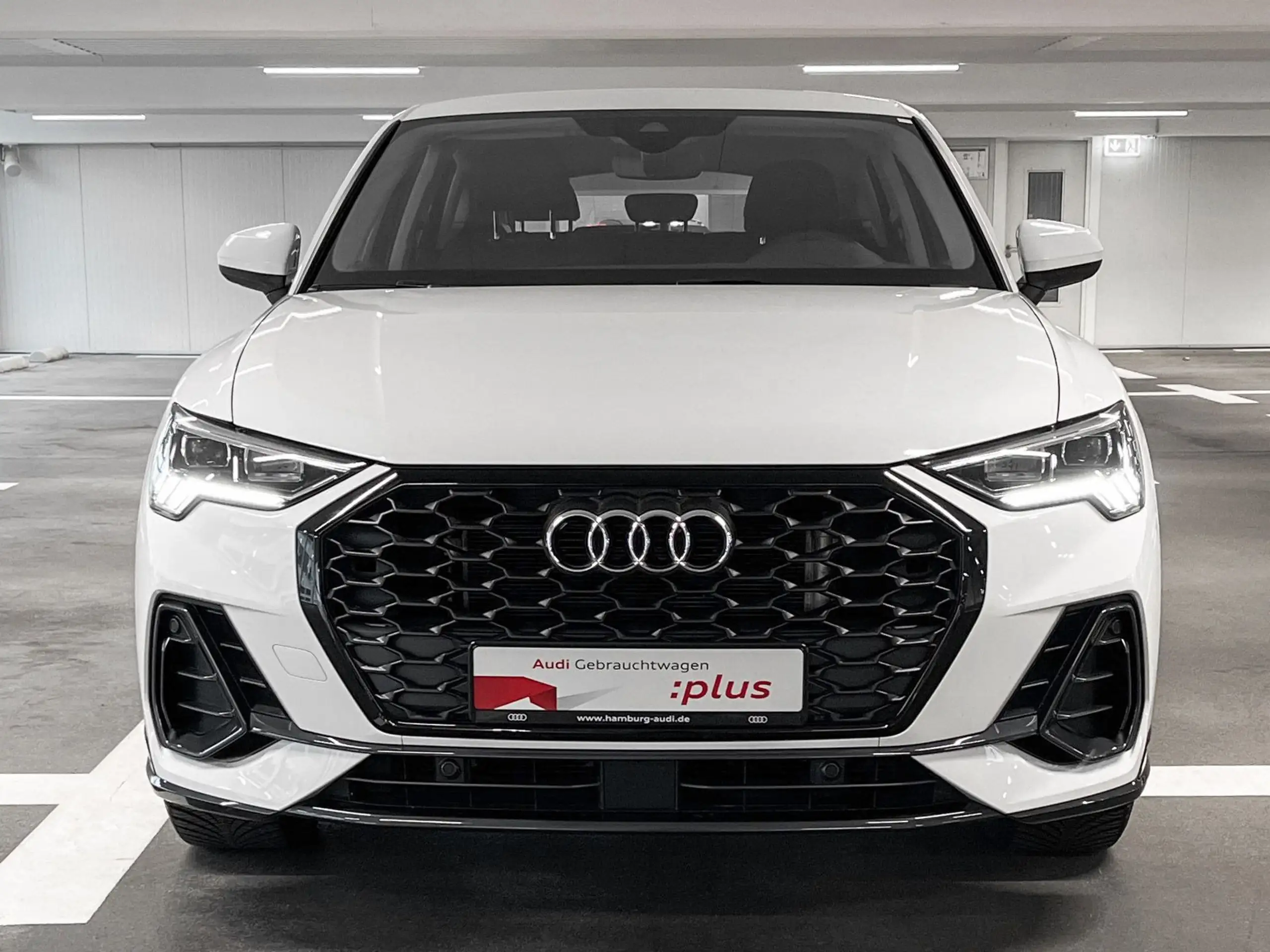 Audi - Q3