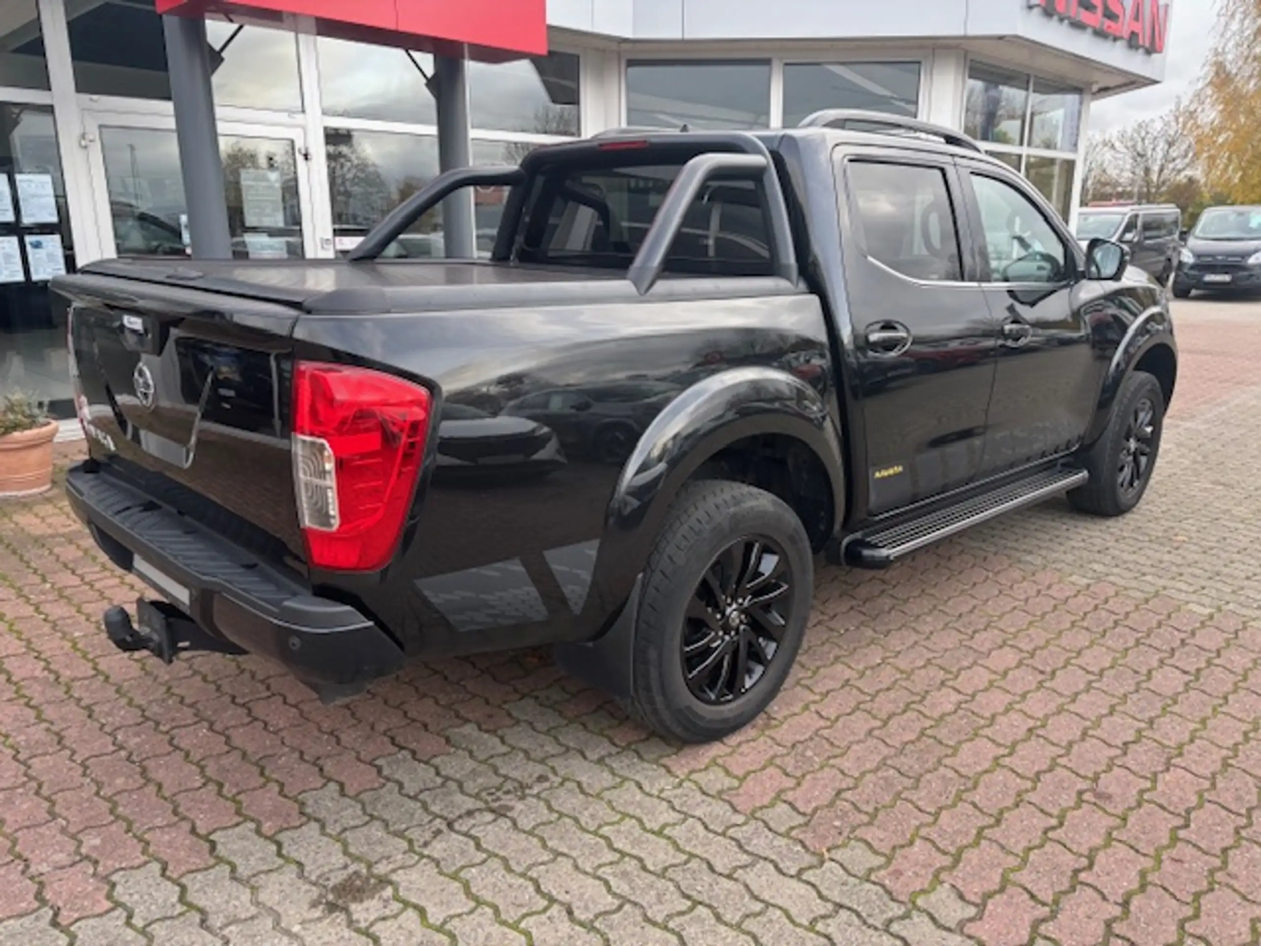 Nissan - Navara