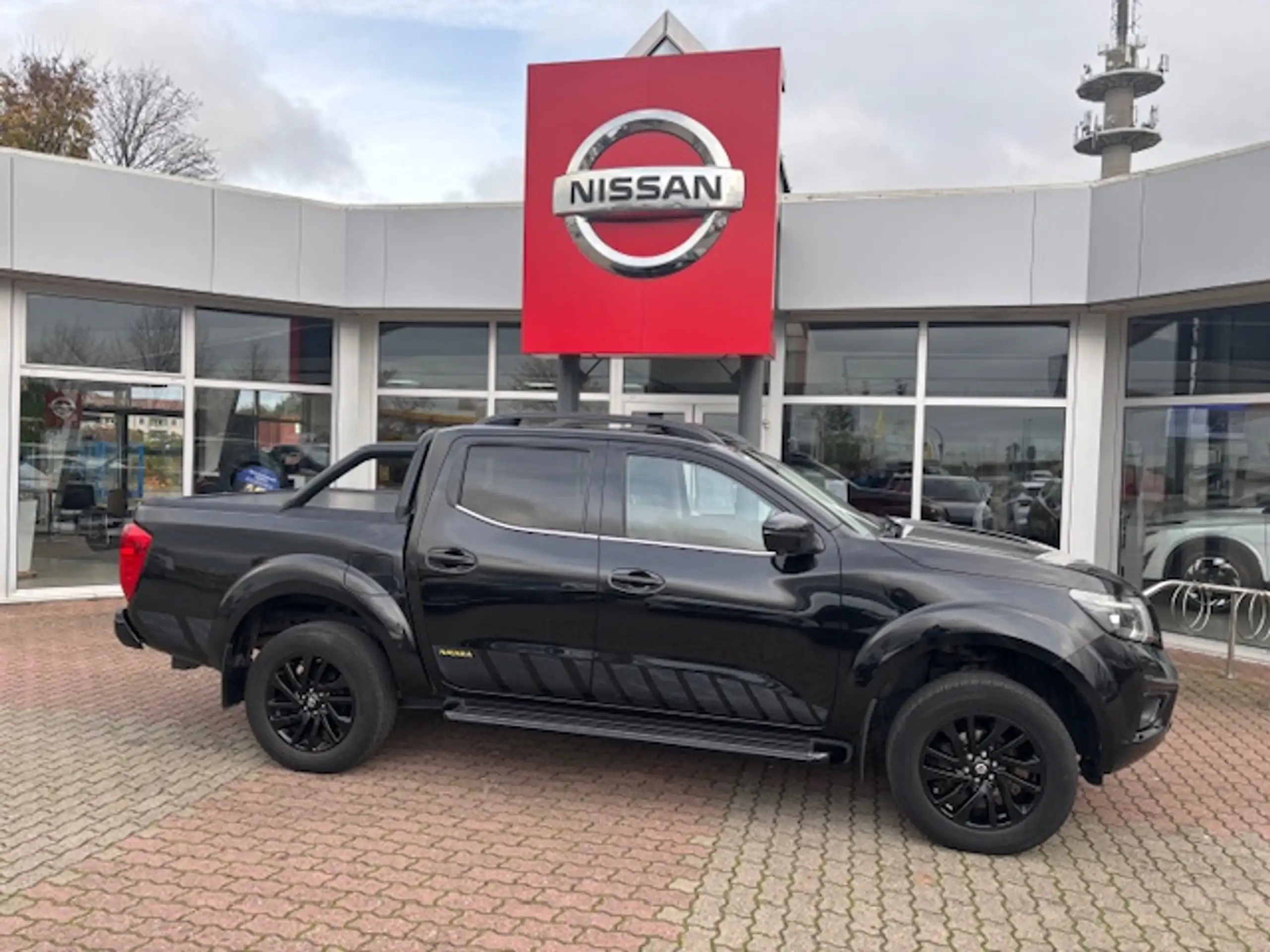 Nissan - Navara