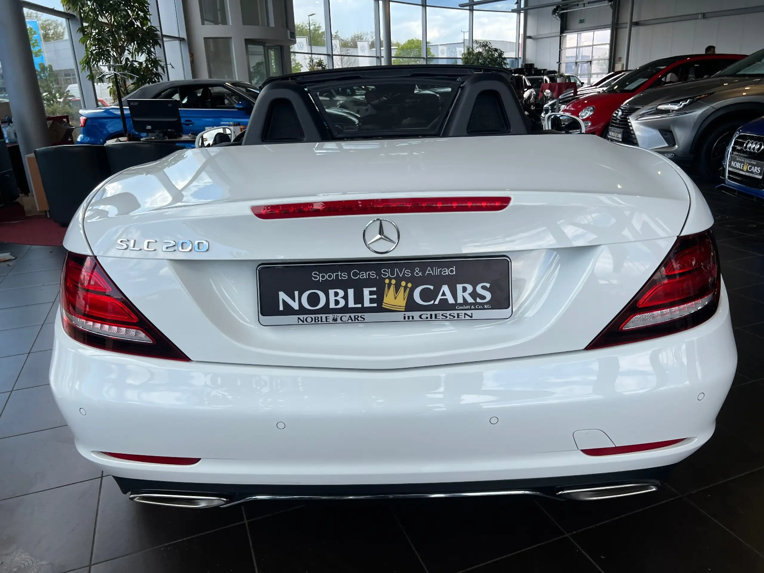 Mercedes-Benz - SLC 200