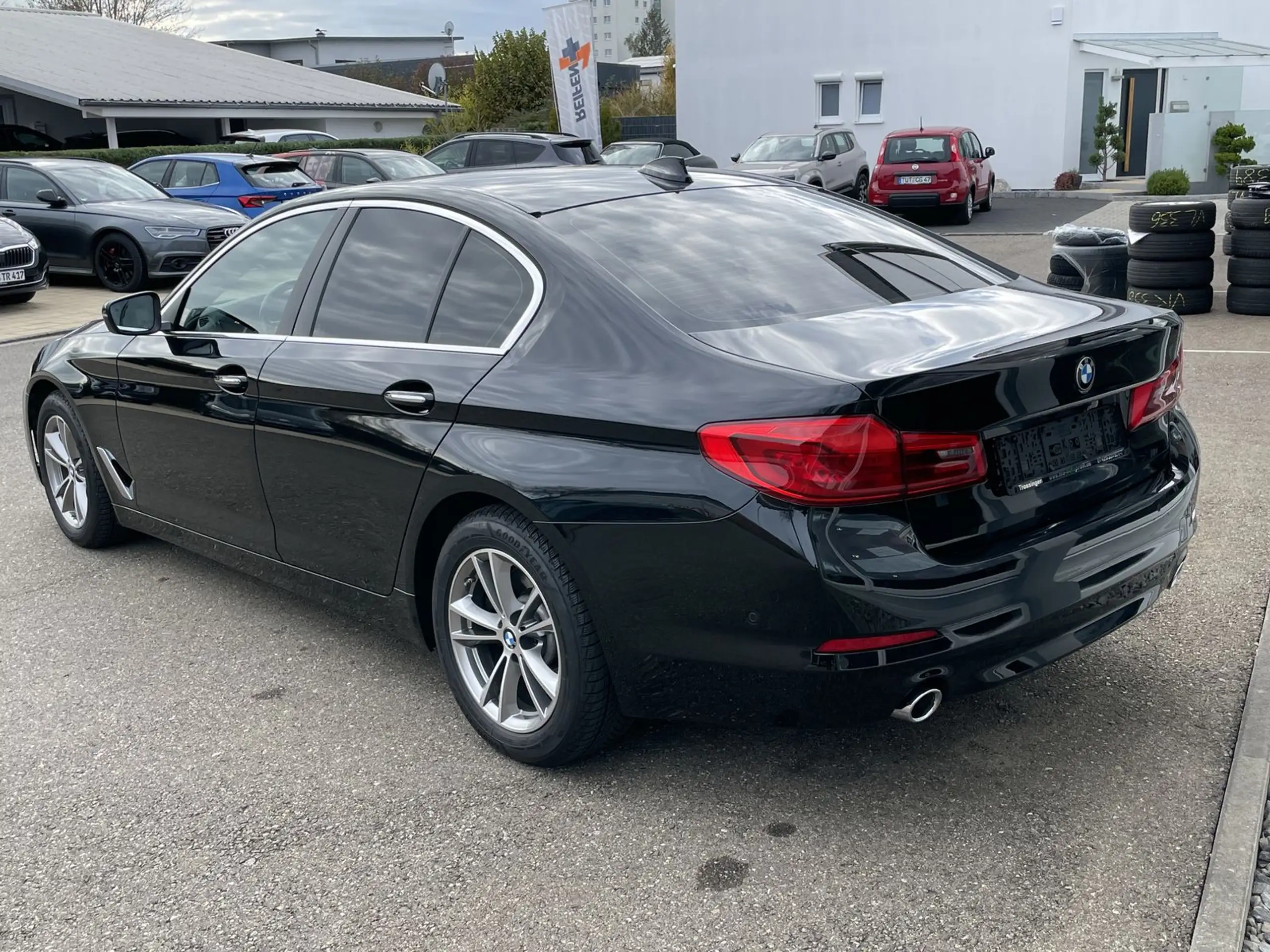 BMW - 530