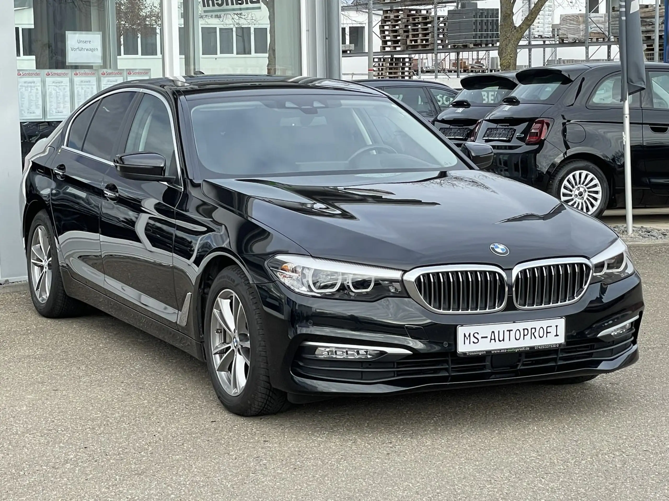 BMW - 530