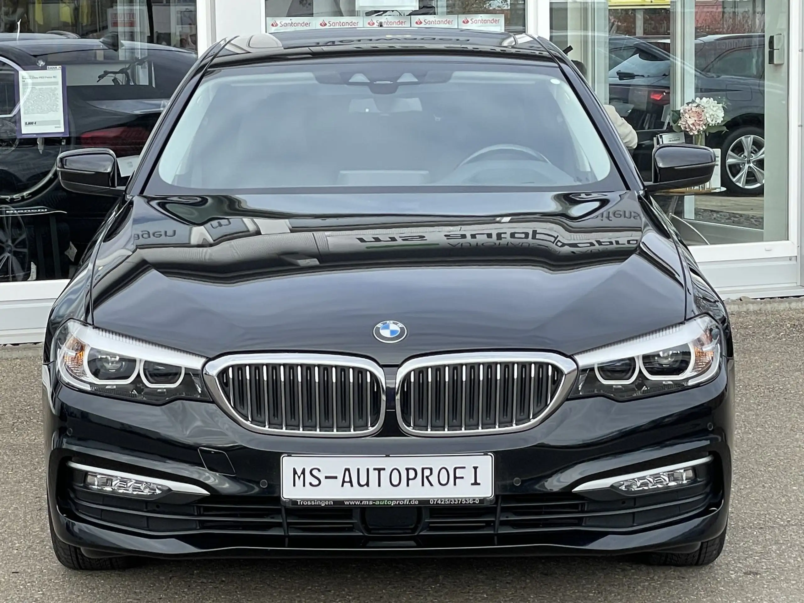 BMW - 530