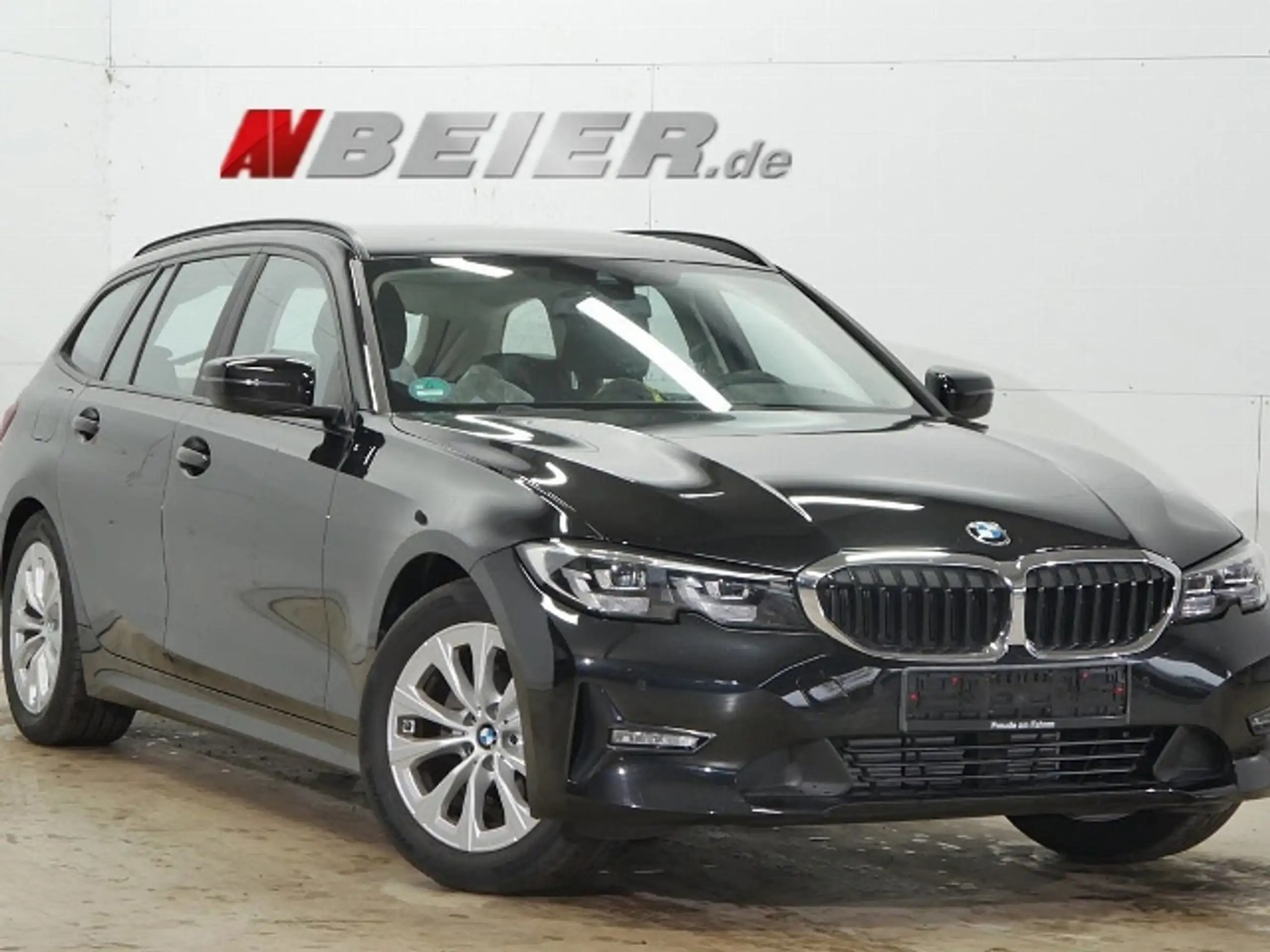 BMW - 320