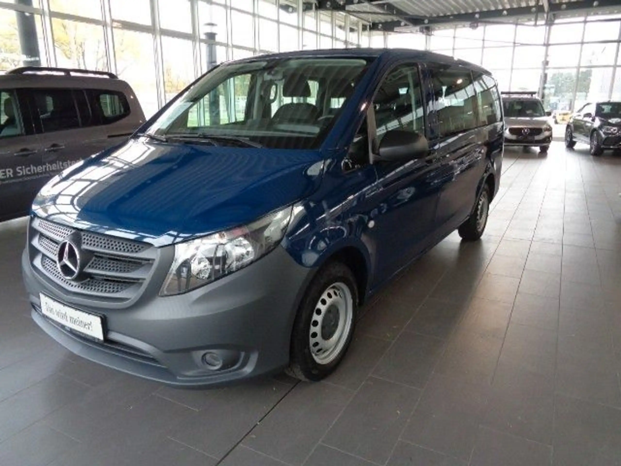 Mercedes-Benz - Vito