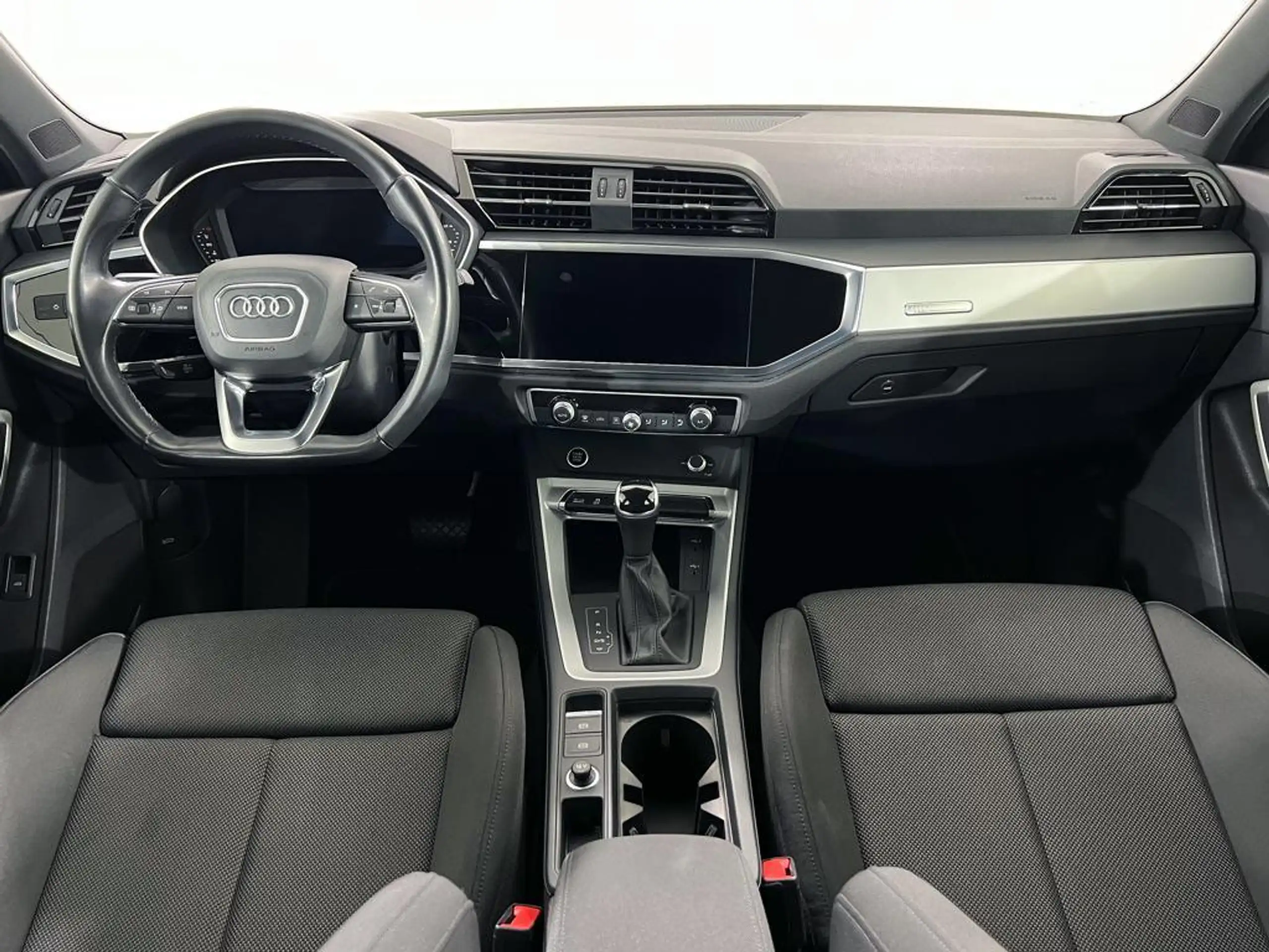 Audi - Q3