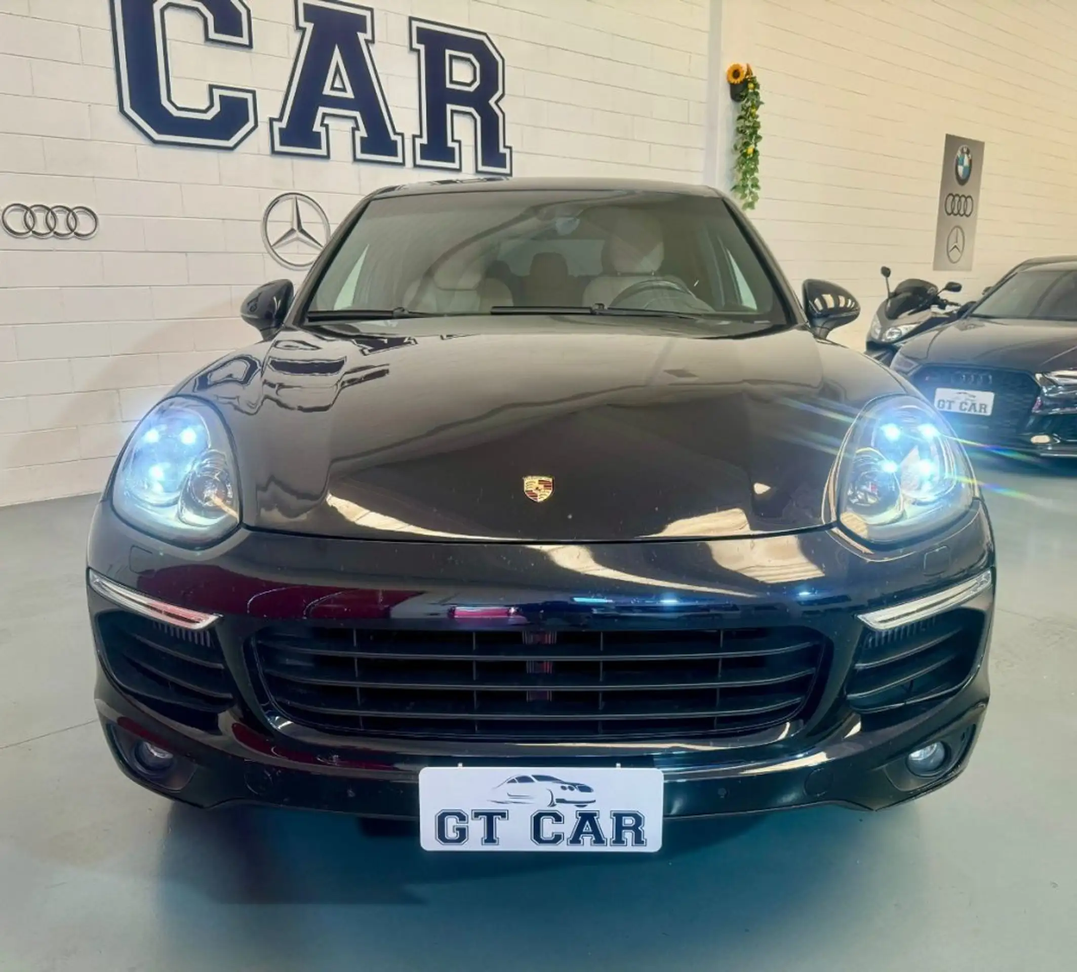 Porsche - Cayenne