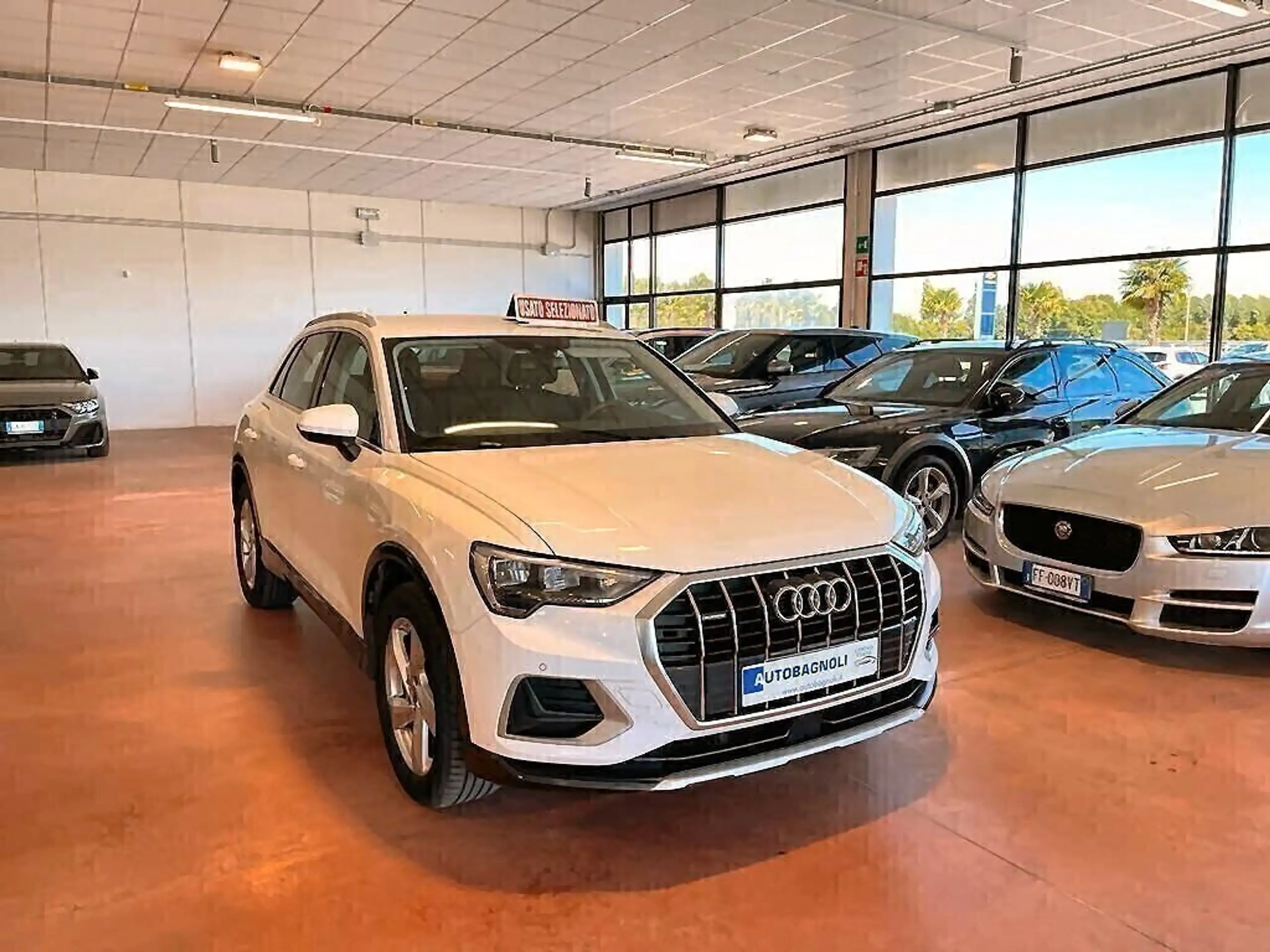 Audi - Q3