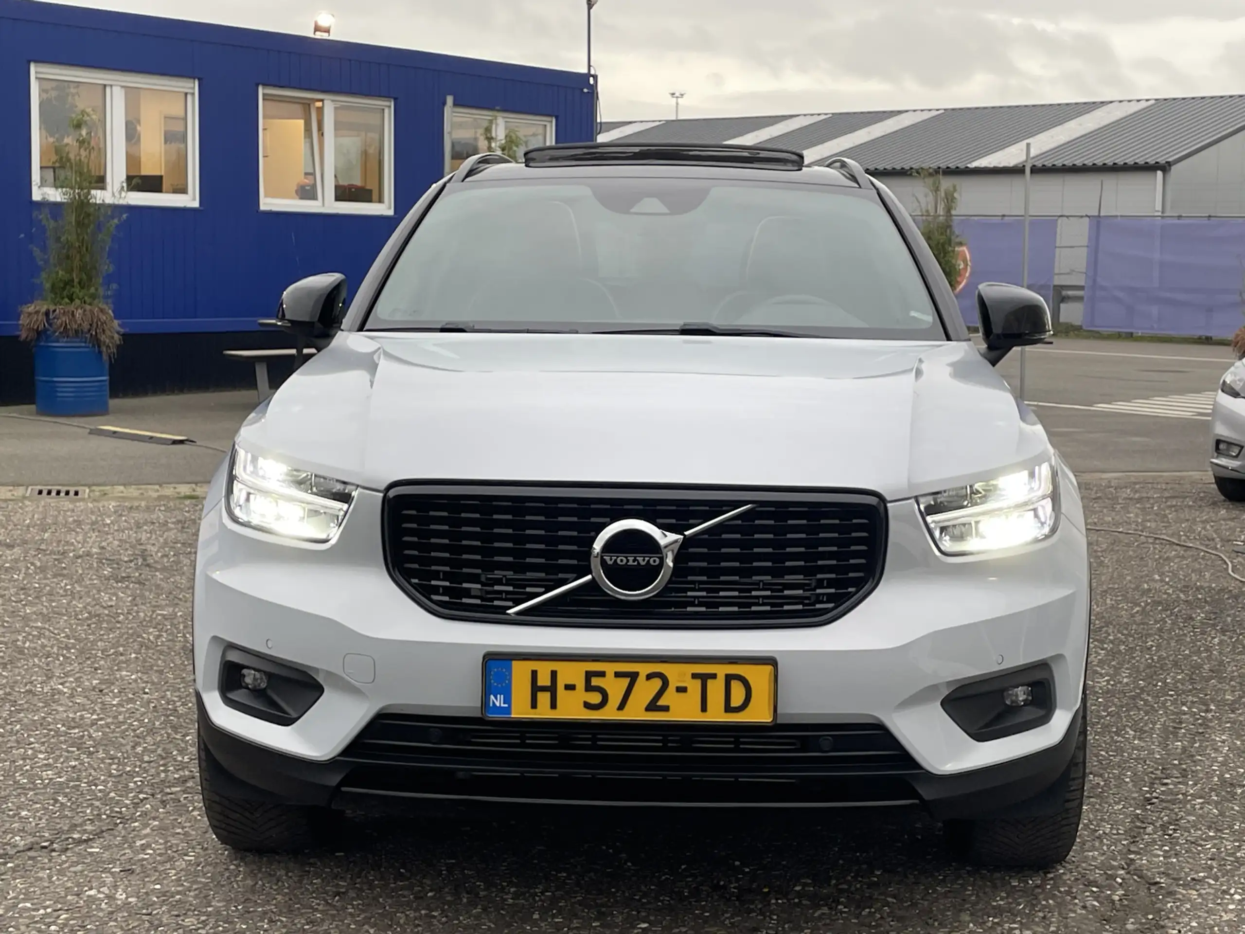 Volvo - XC40