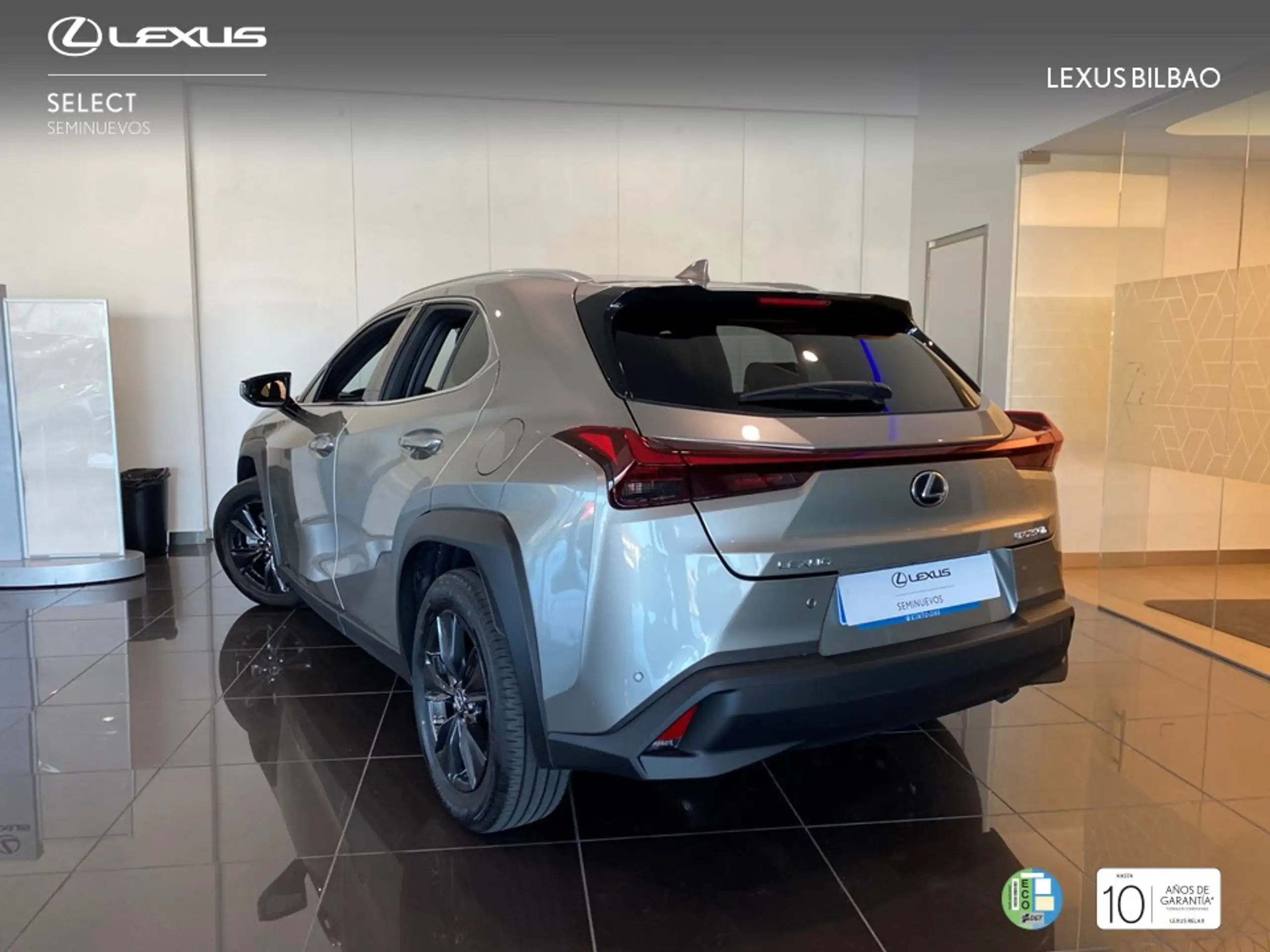 Lexus - UX 250h