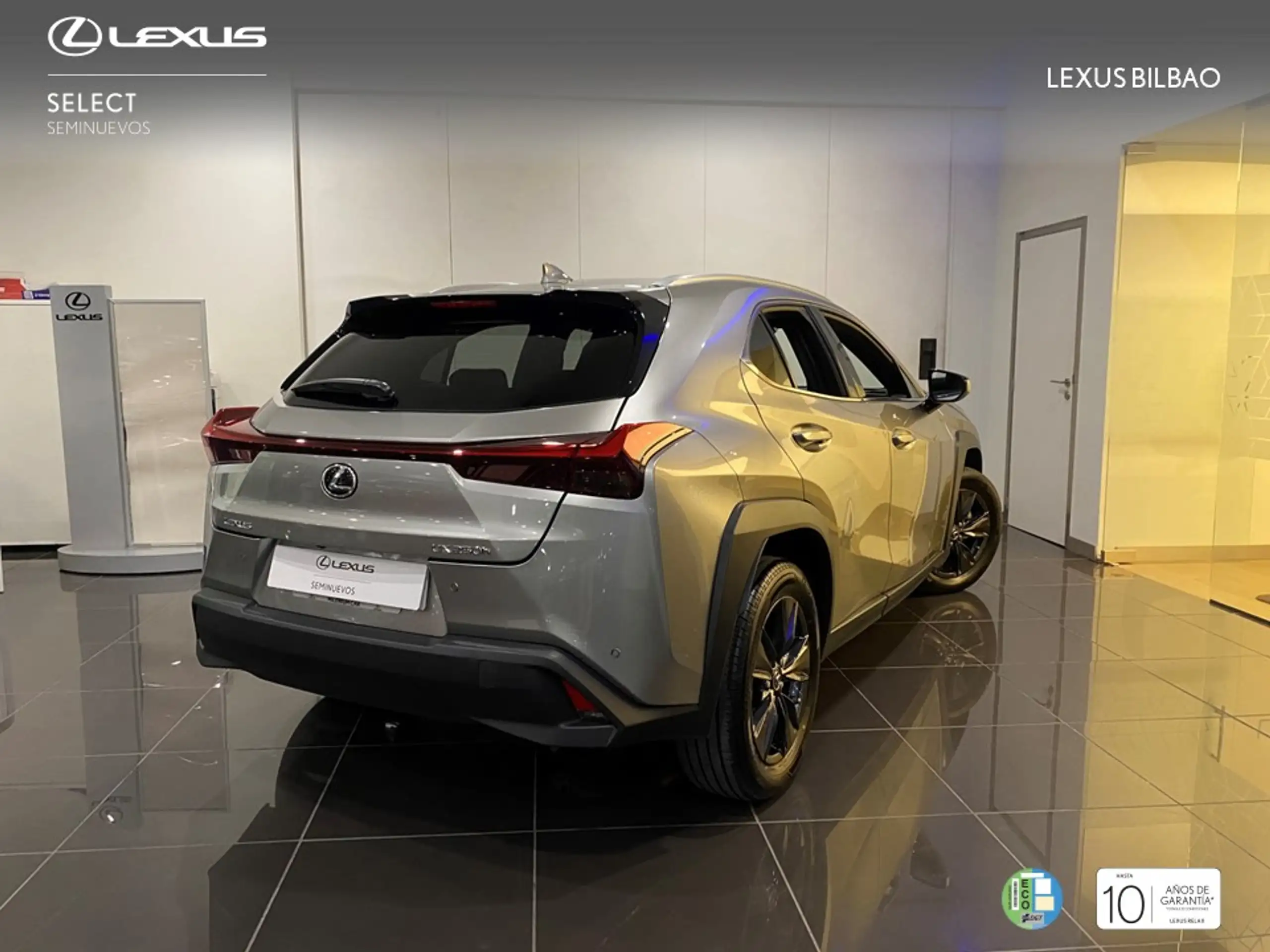 Lexus - UX 250h