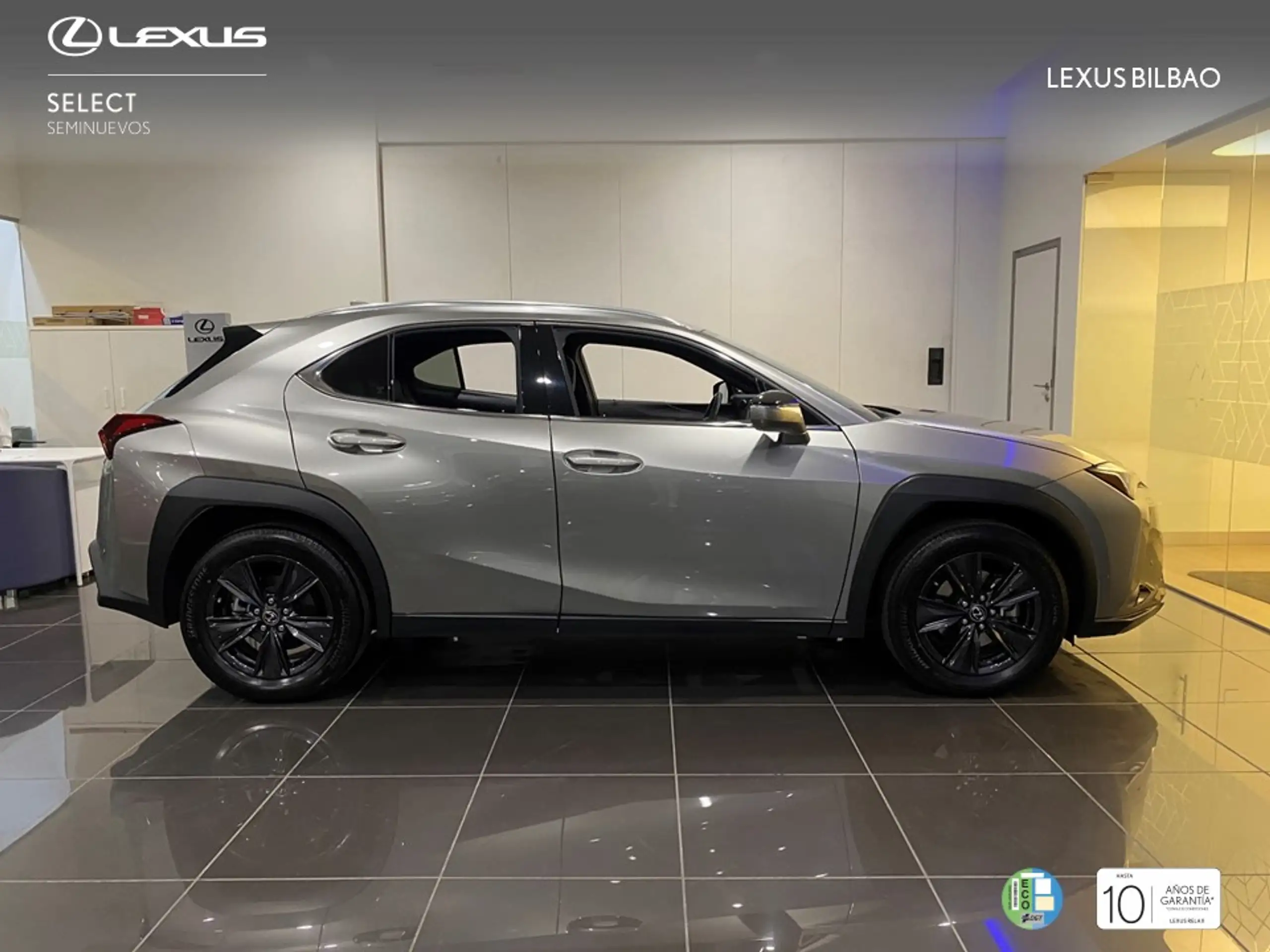 Lexus - UX 250h