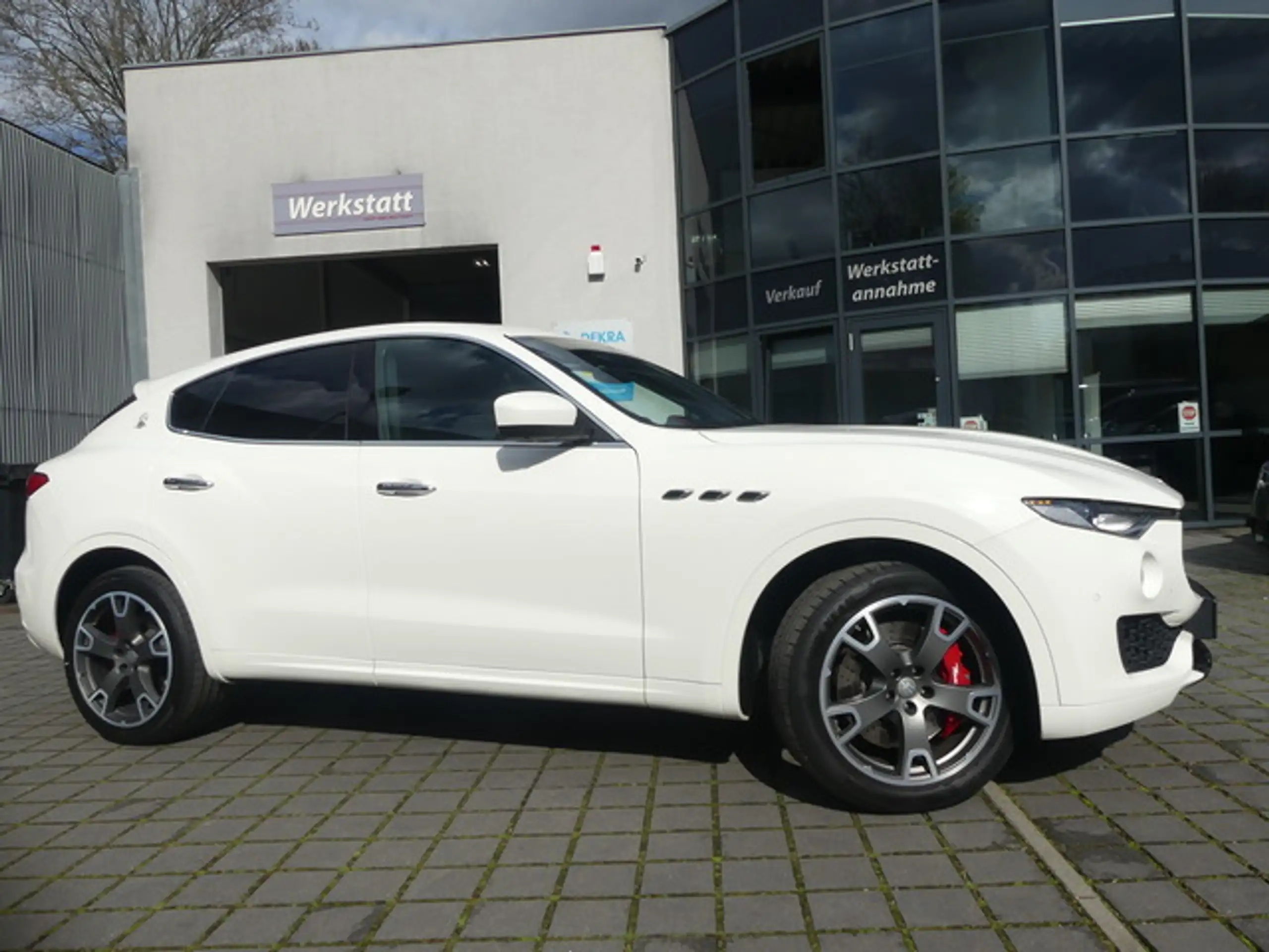 Maserati - Levante