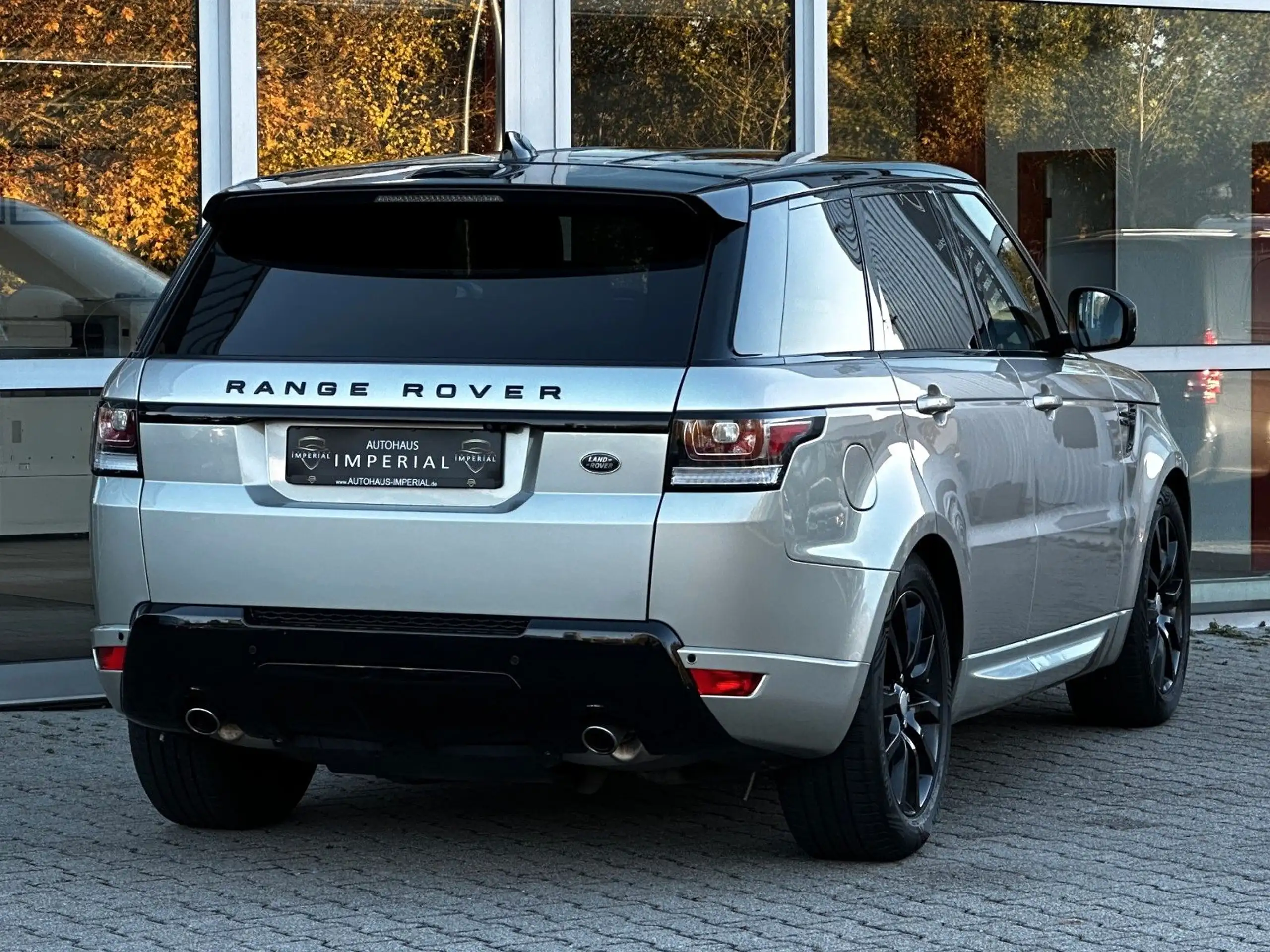 Land Rover - Range Rover Sport