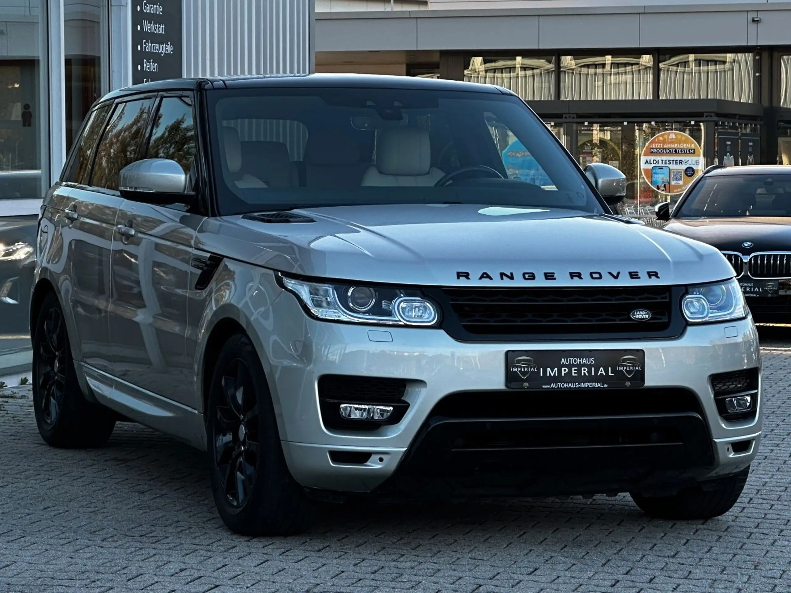 Land Rover - Range Rover Sport