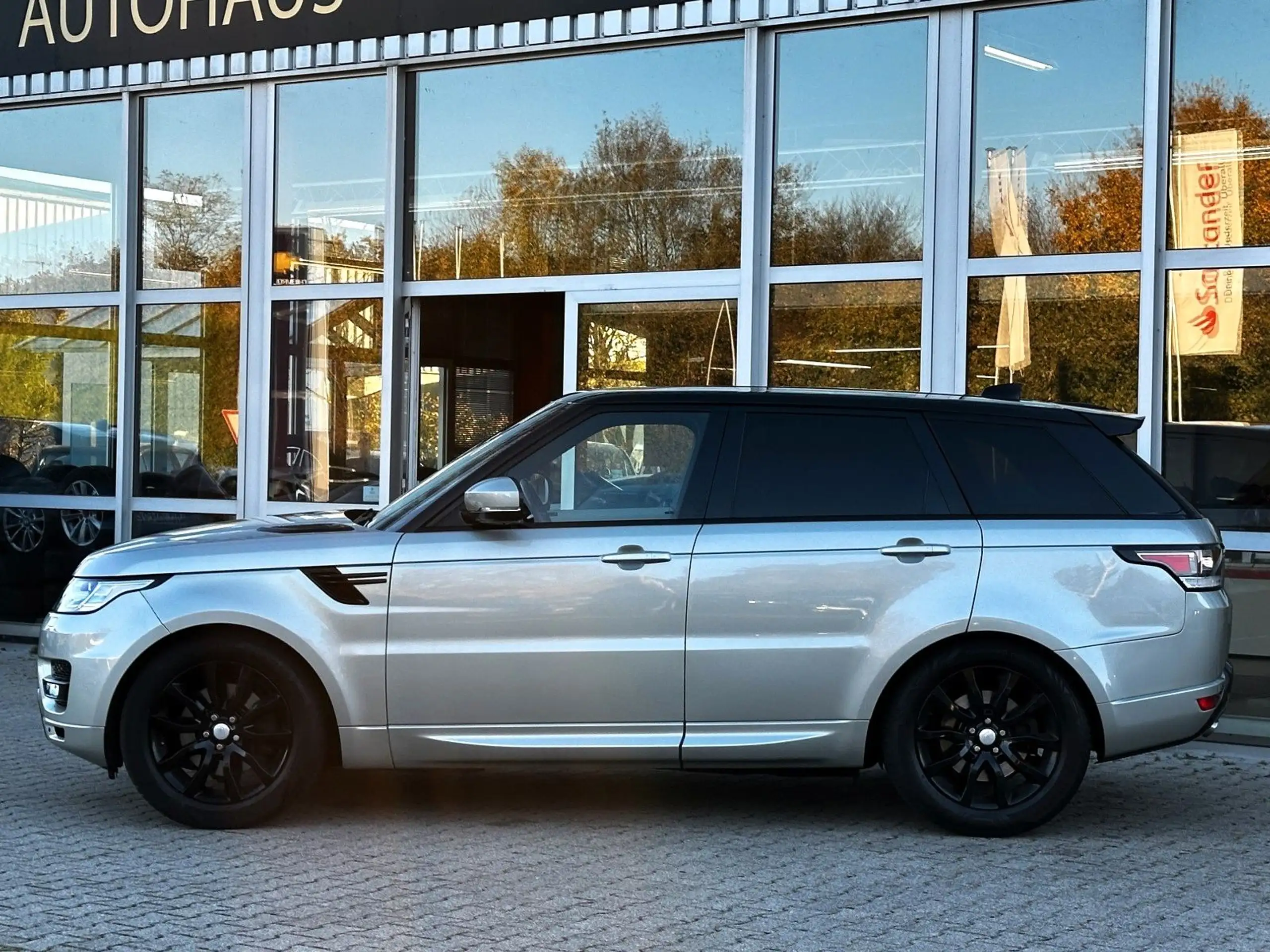 Land Rover - Range Rover Sport